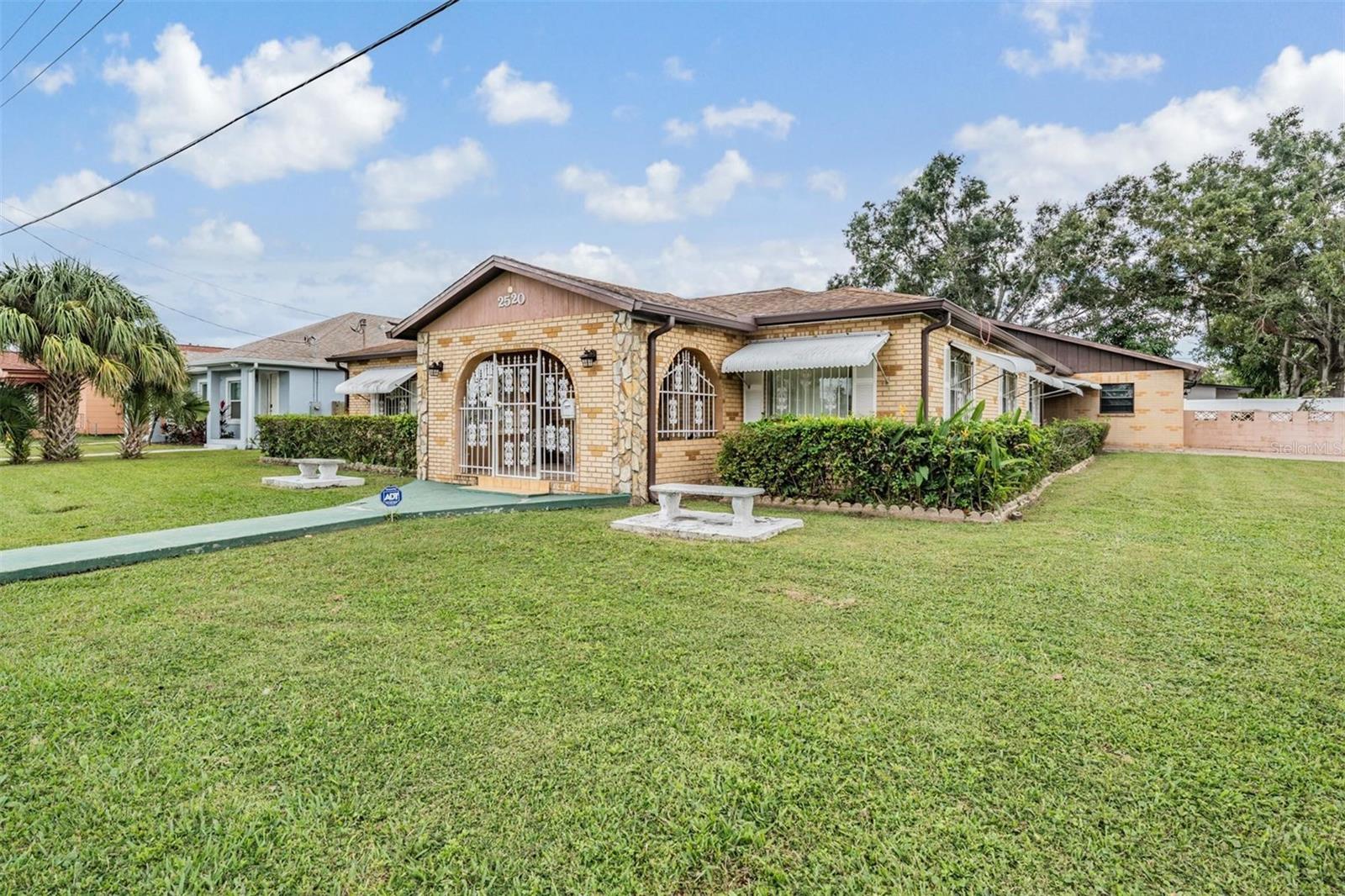 Listing photo id 1 for 2520 St Conrad Street