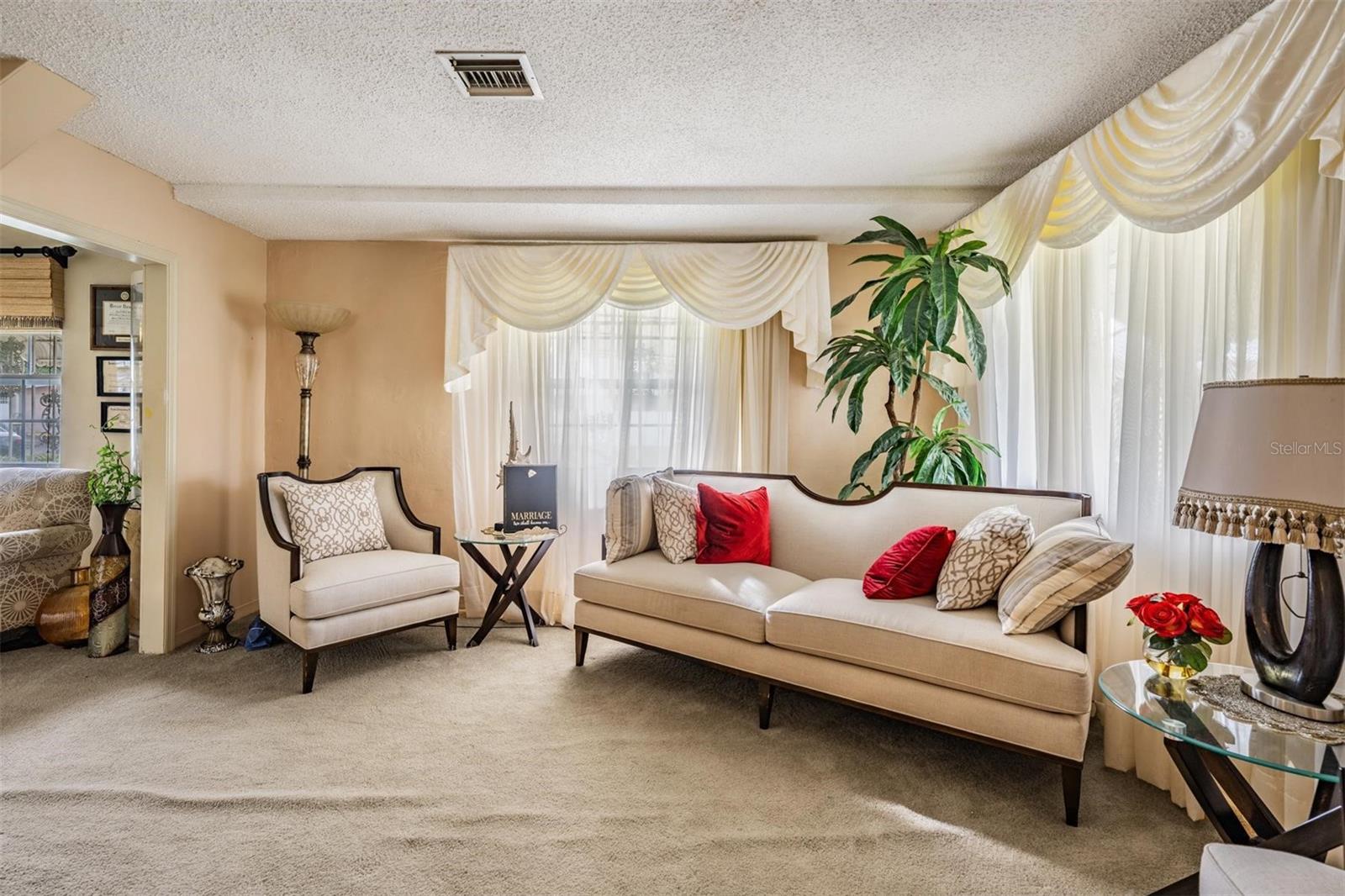 Listing photo id 7 for 2520 St Conrad Street