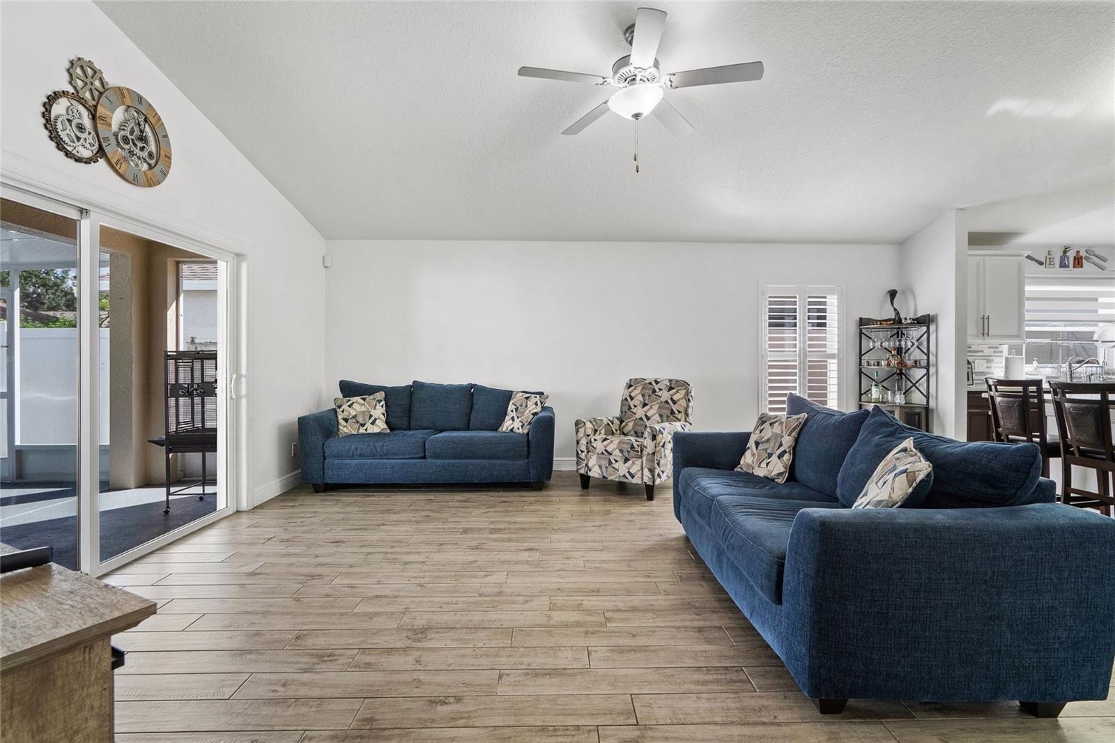 Image 16 of 48 For 10436 Hunters Haven Boulevard