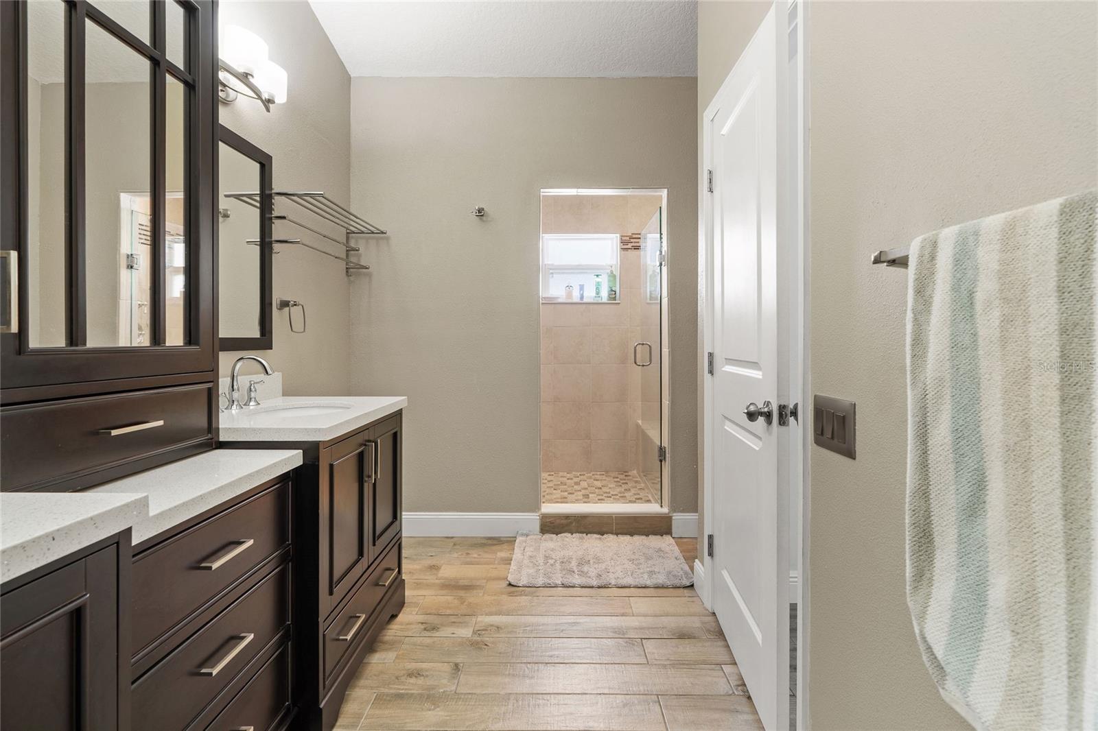 Image 23 of 48 For 10436 Hunters Haven Boulevard