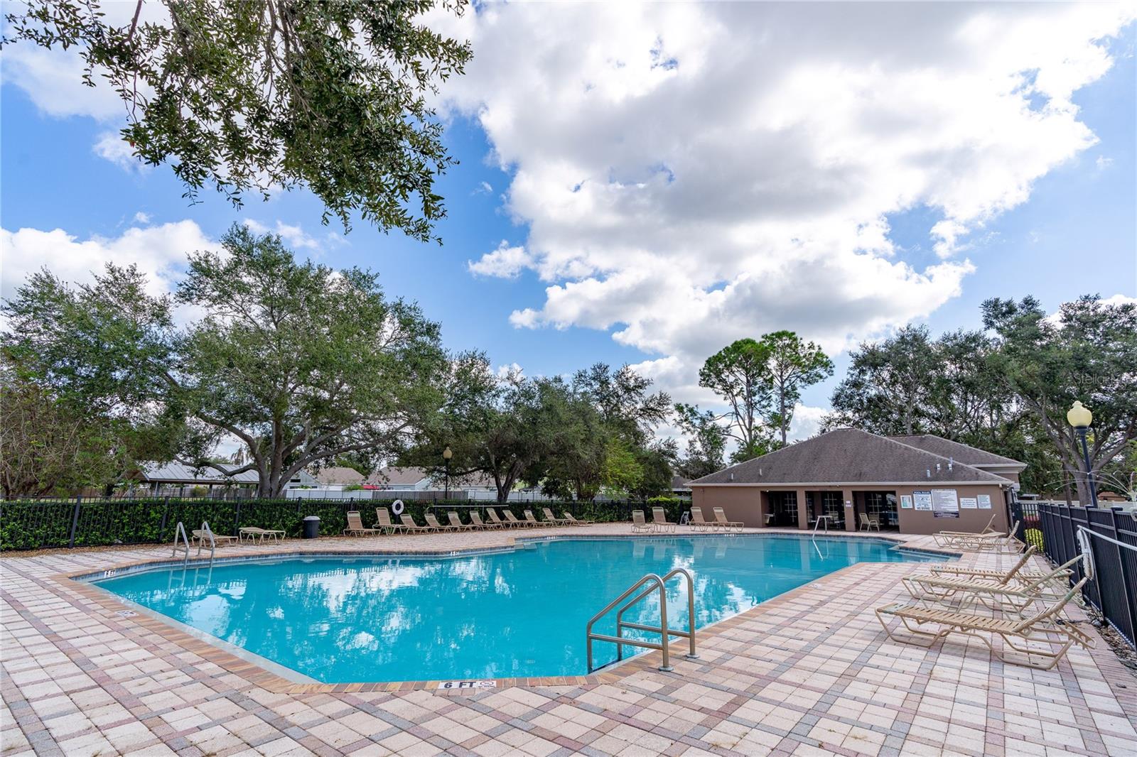 Image 40 of 48 For 10436 Hunters Haven Boulevard