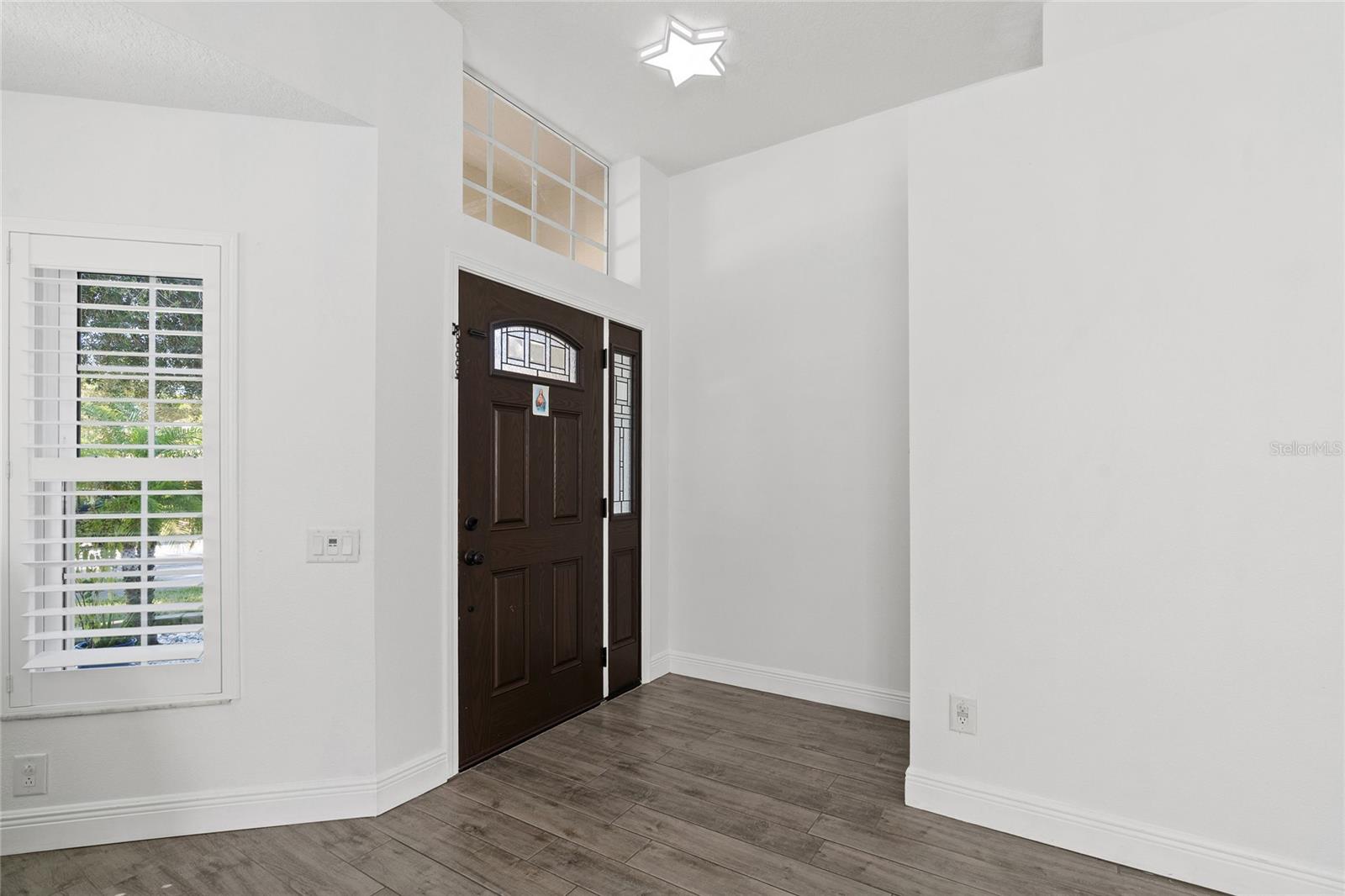 Image 6 of 48 For 10436 Hunters Haven Boulevard