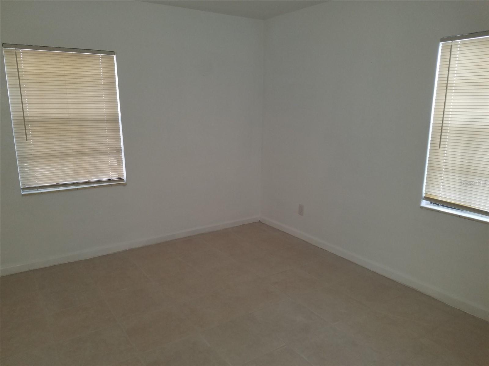 Image 3 of 10 For 4216 15th Avenue S