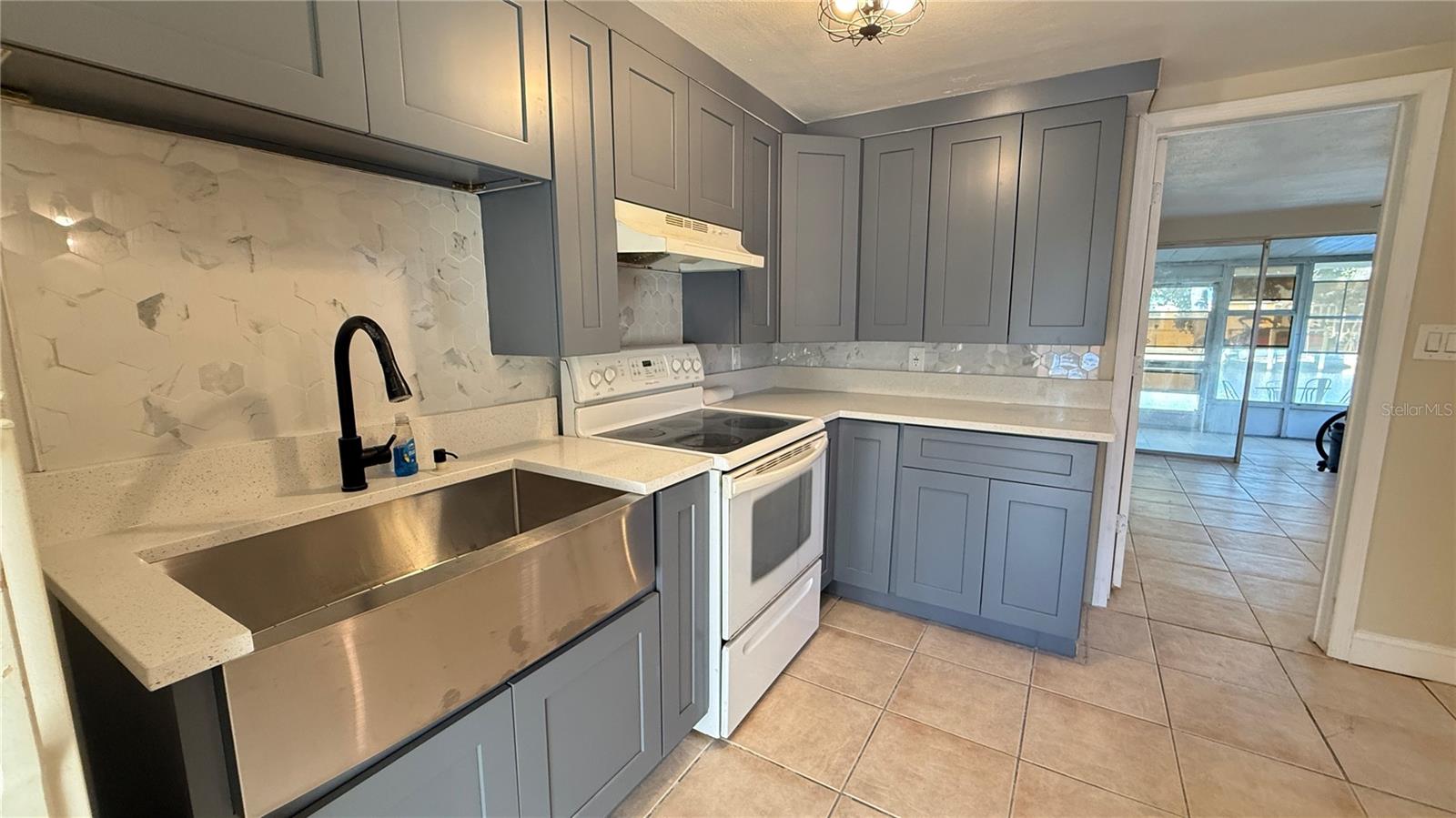 Image 7 of 19 For 12611 1st Isle