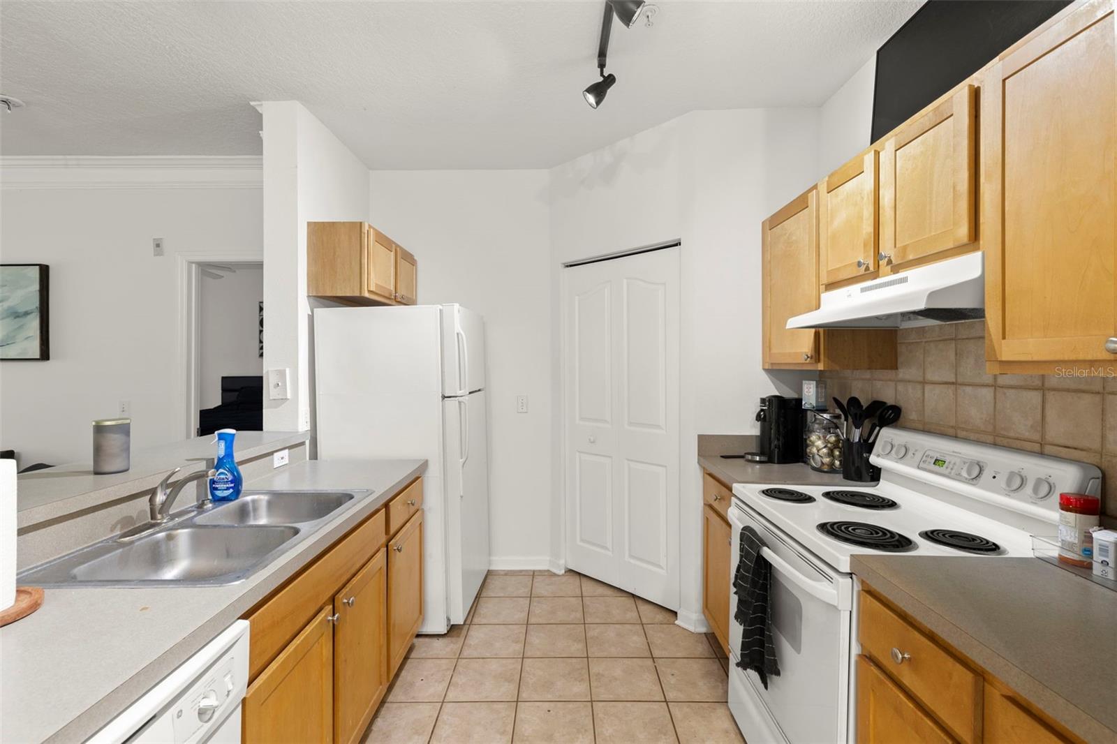 Image 13 of 26 For 4207 Dale Mabry Highway 6213
