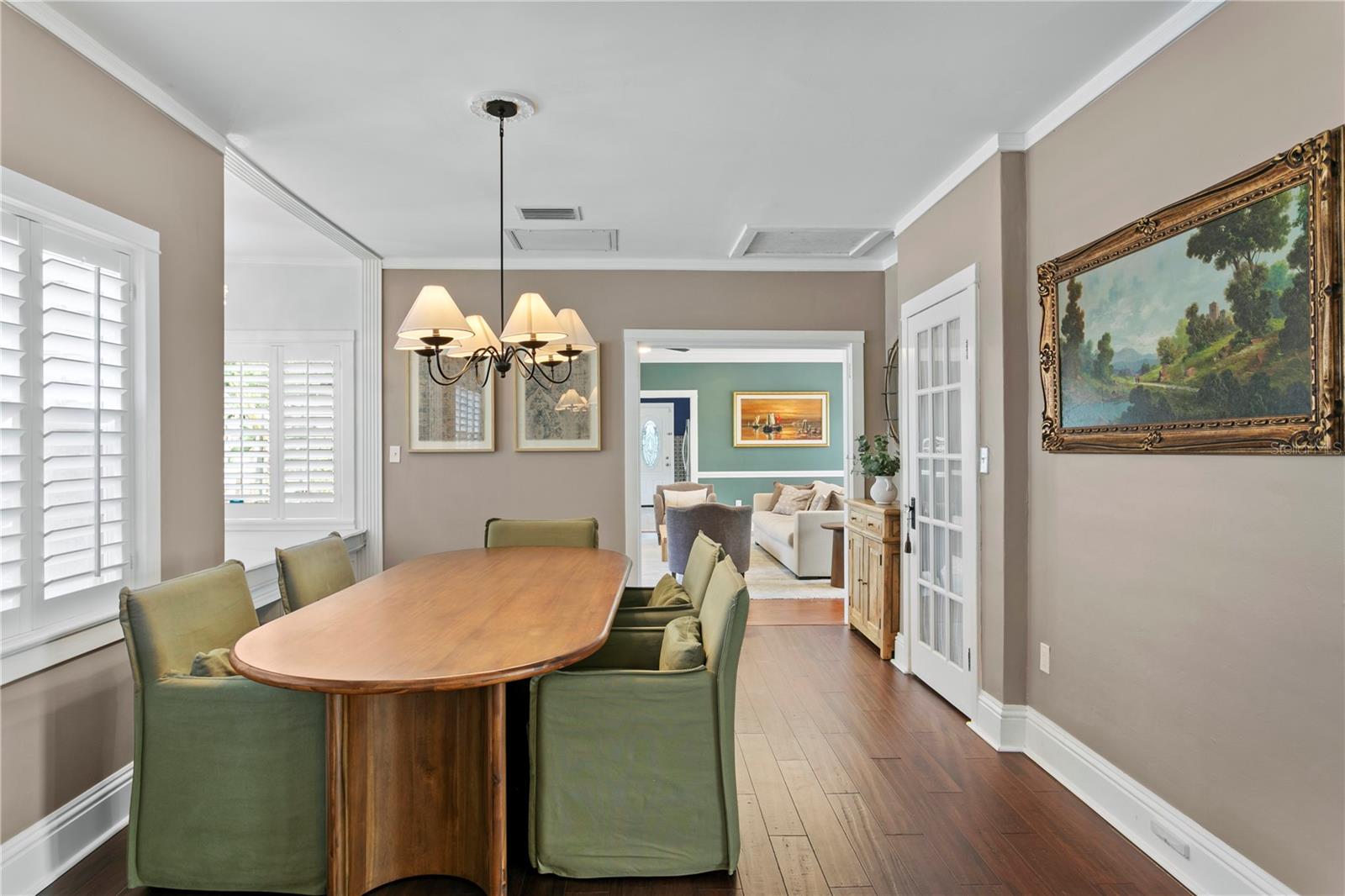 Image 18 of 67 For 5303 Suwanee Avenue