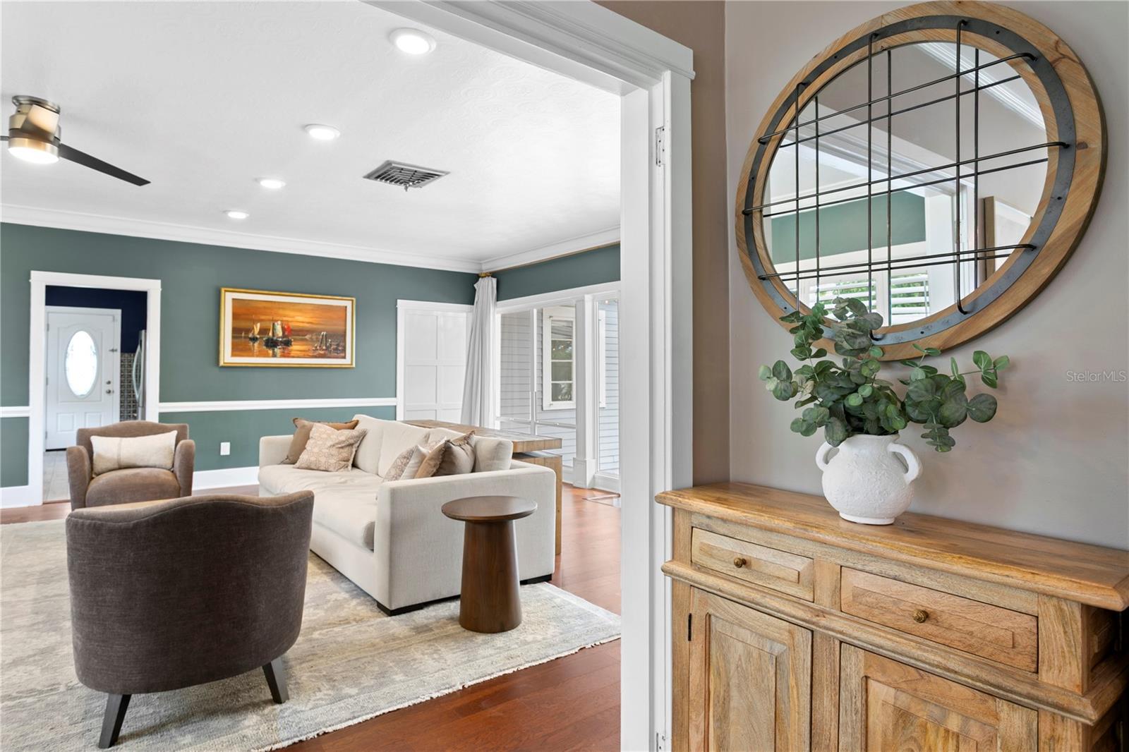 Image 21 of 67 For 5303 Suwanee Avenue