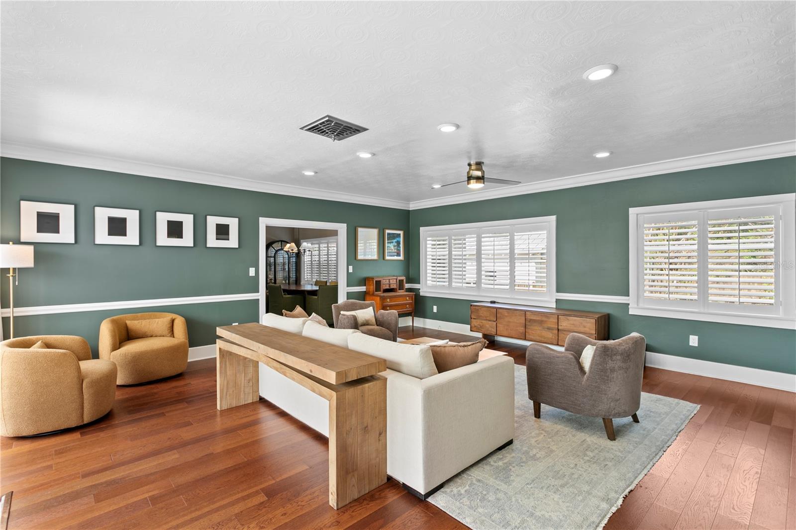 Image 24 of 67 For 5303 Suwanee Avenue