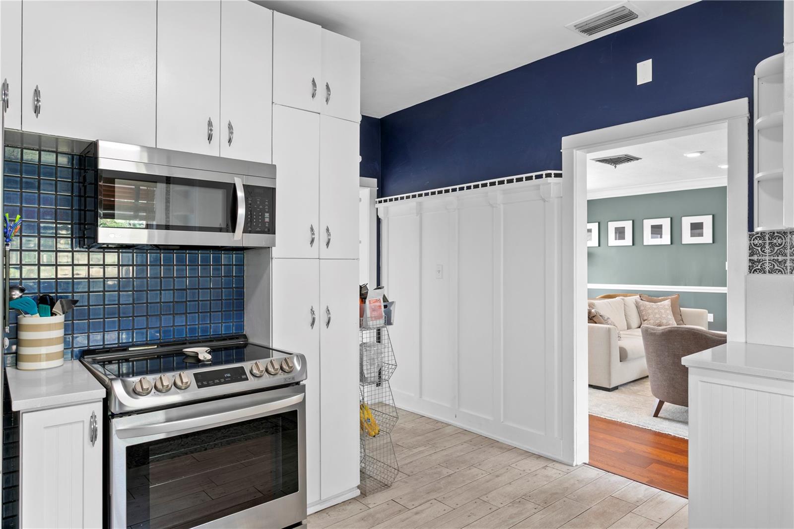 Image 33 of 67 For 5303 Suwanee Avenue
