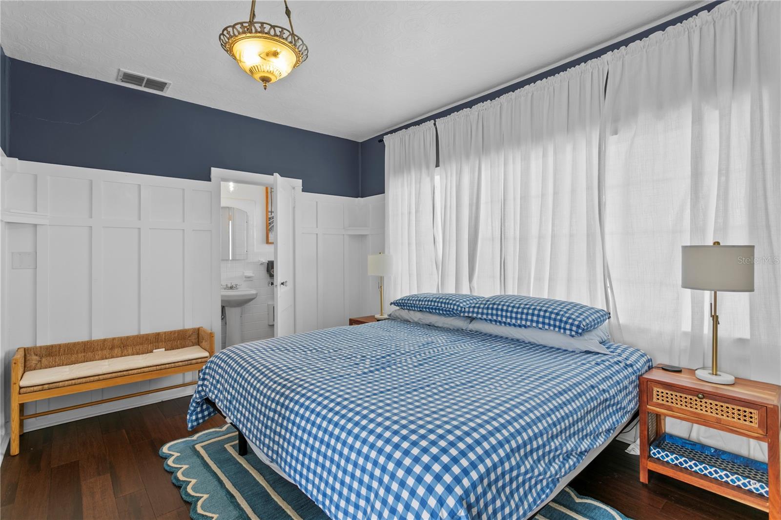 Image 39 of 67 For 5303 Suwanee Avenue