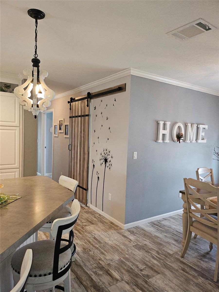 Image 19 of 42 For 171 Crown Point Drive