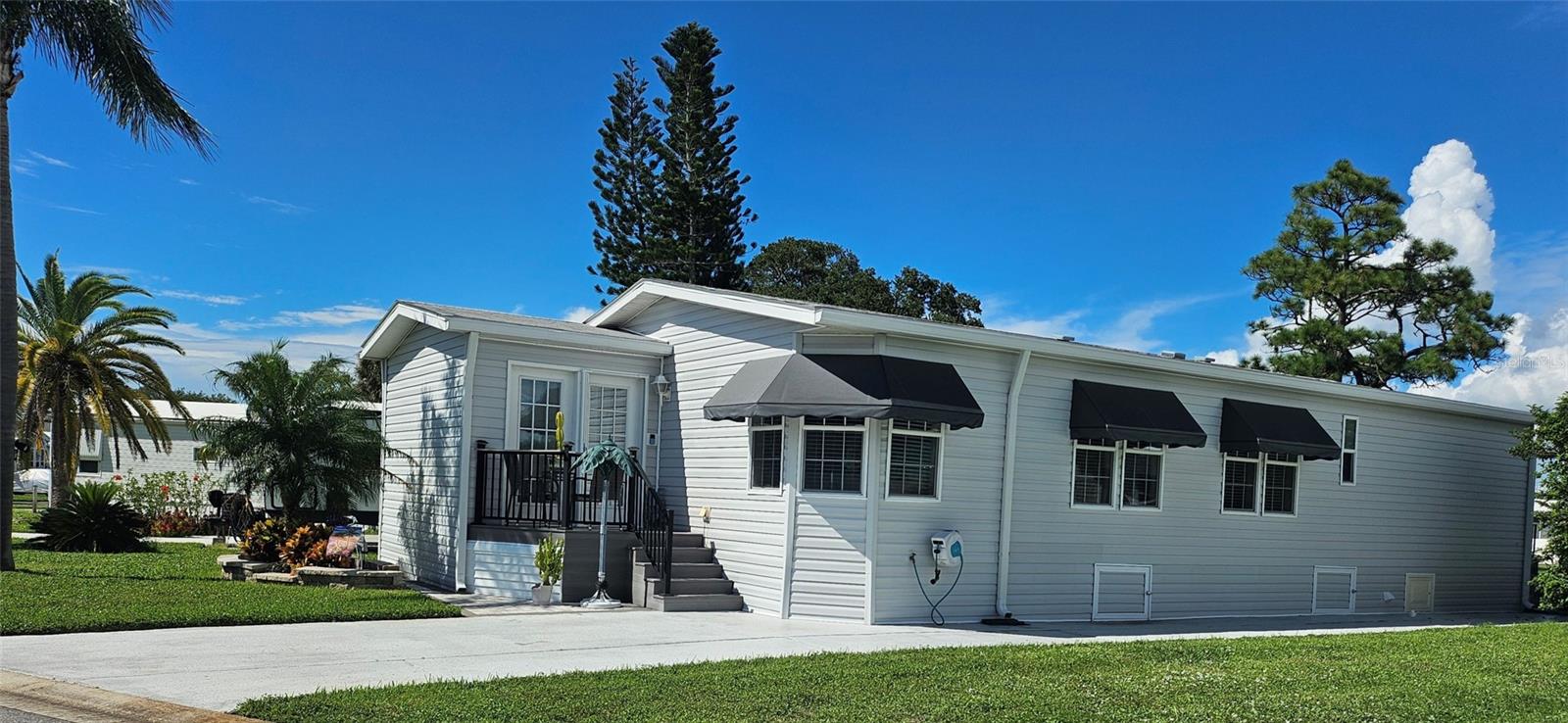 Image 2 of 42 For 171 Crown Point Drive