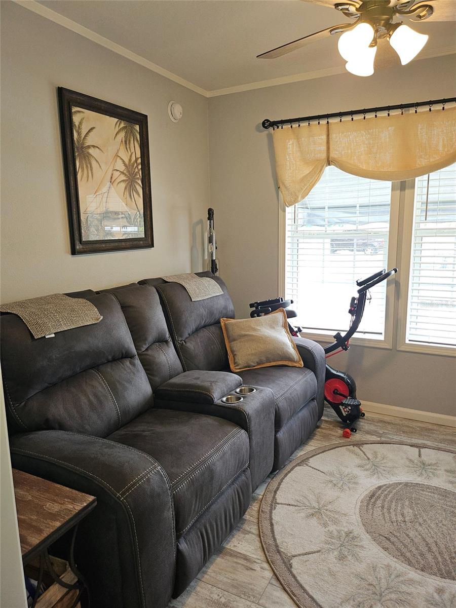 Image 22 of 42 For 171 Crown Point Drive