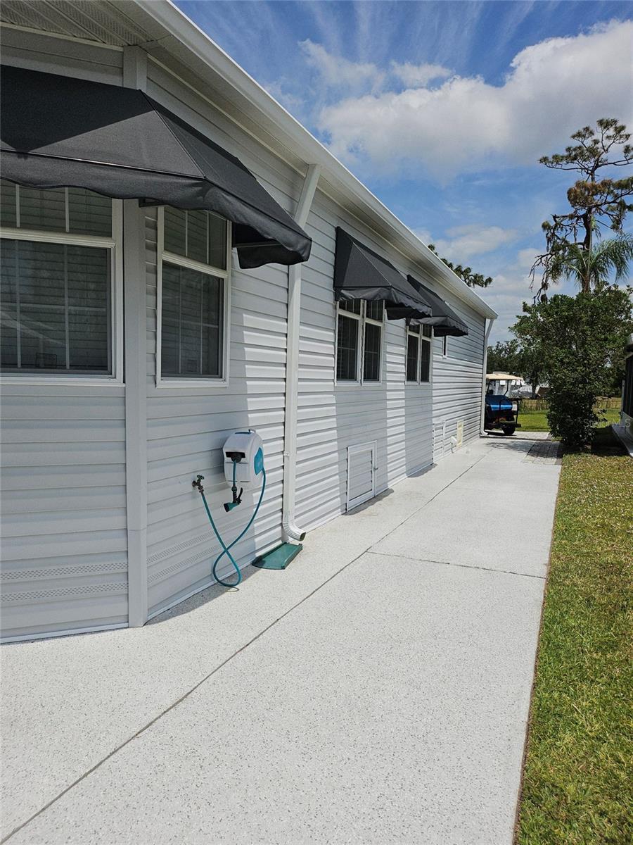 Image 3 of 42 For 171 Crown Point Drive