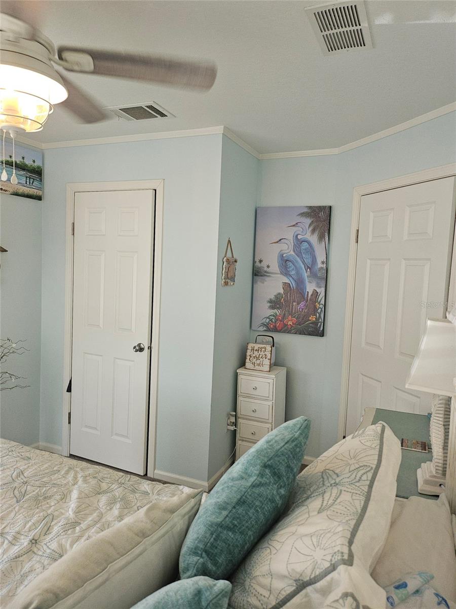 Image 31 of 42 For 171 Crown Point Drive