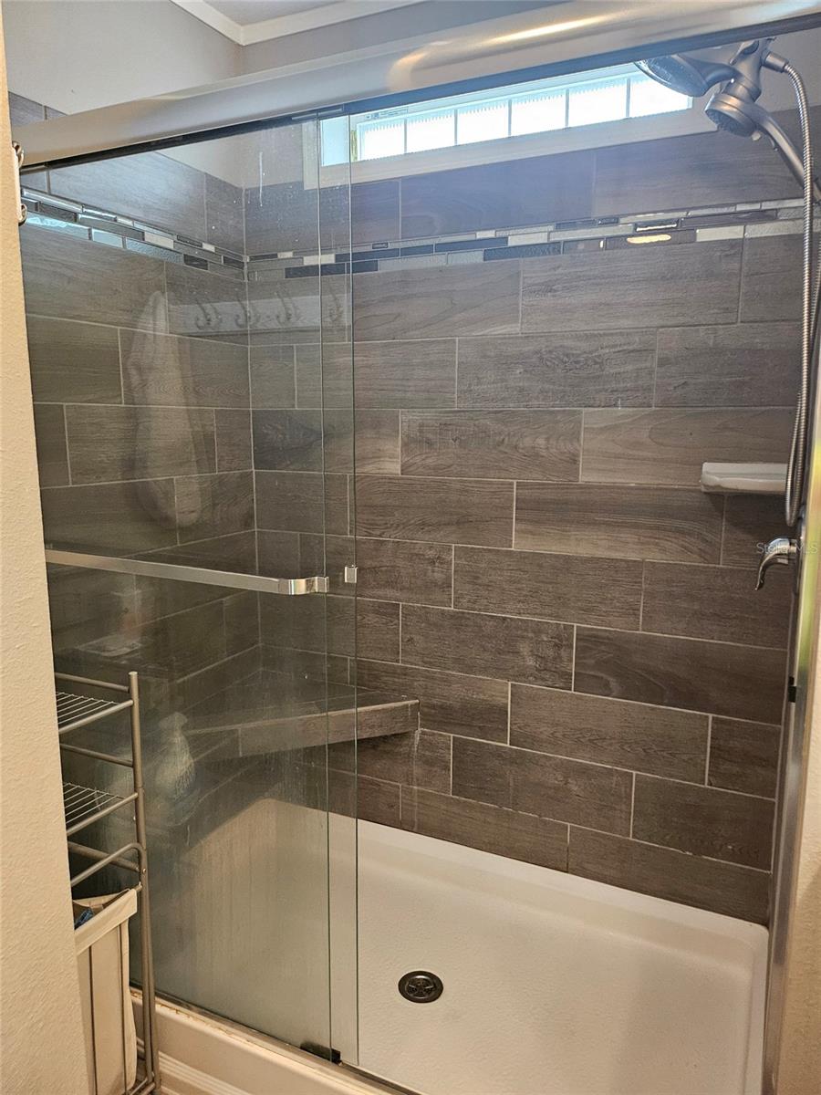 Image 37 of 42 For 171 Crown Point Drive