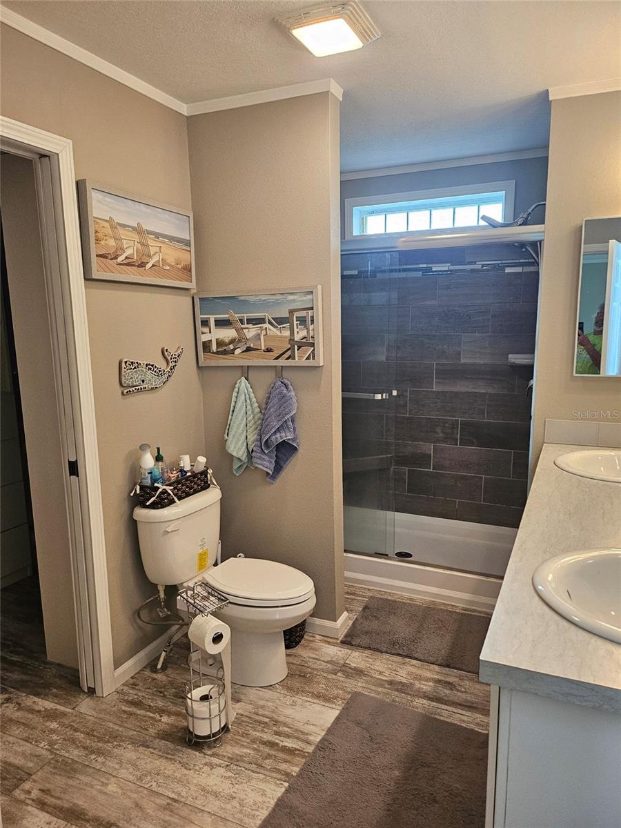 Image 39 of 42 For 171 Crown Point Drive