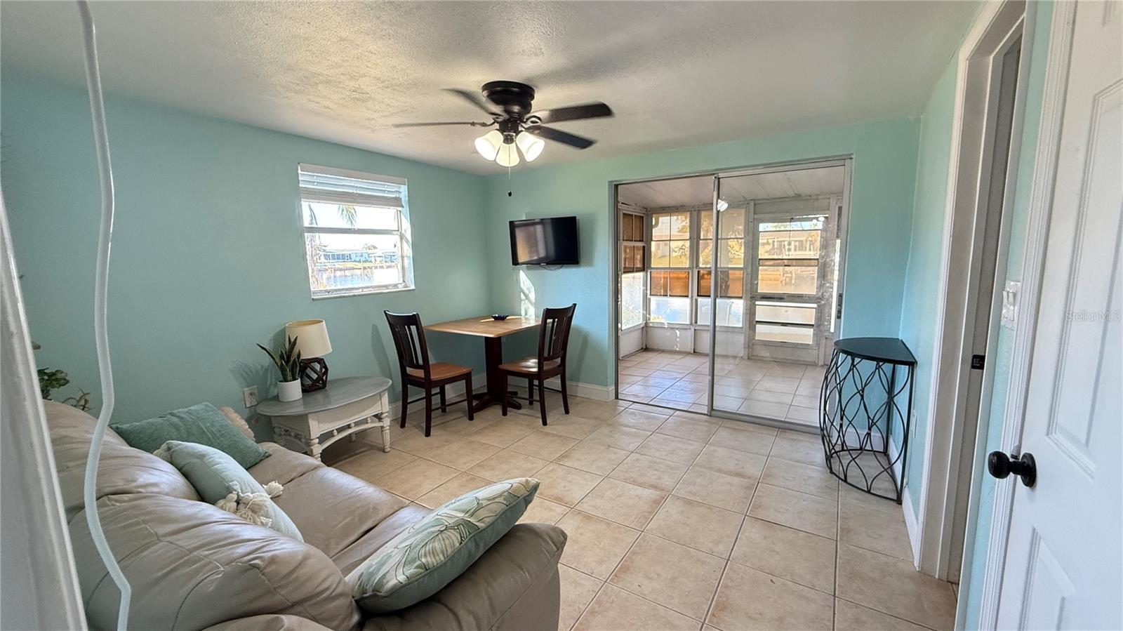 Image 11 of 17 For 12609 1st Isle