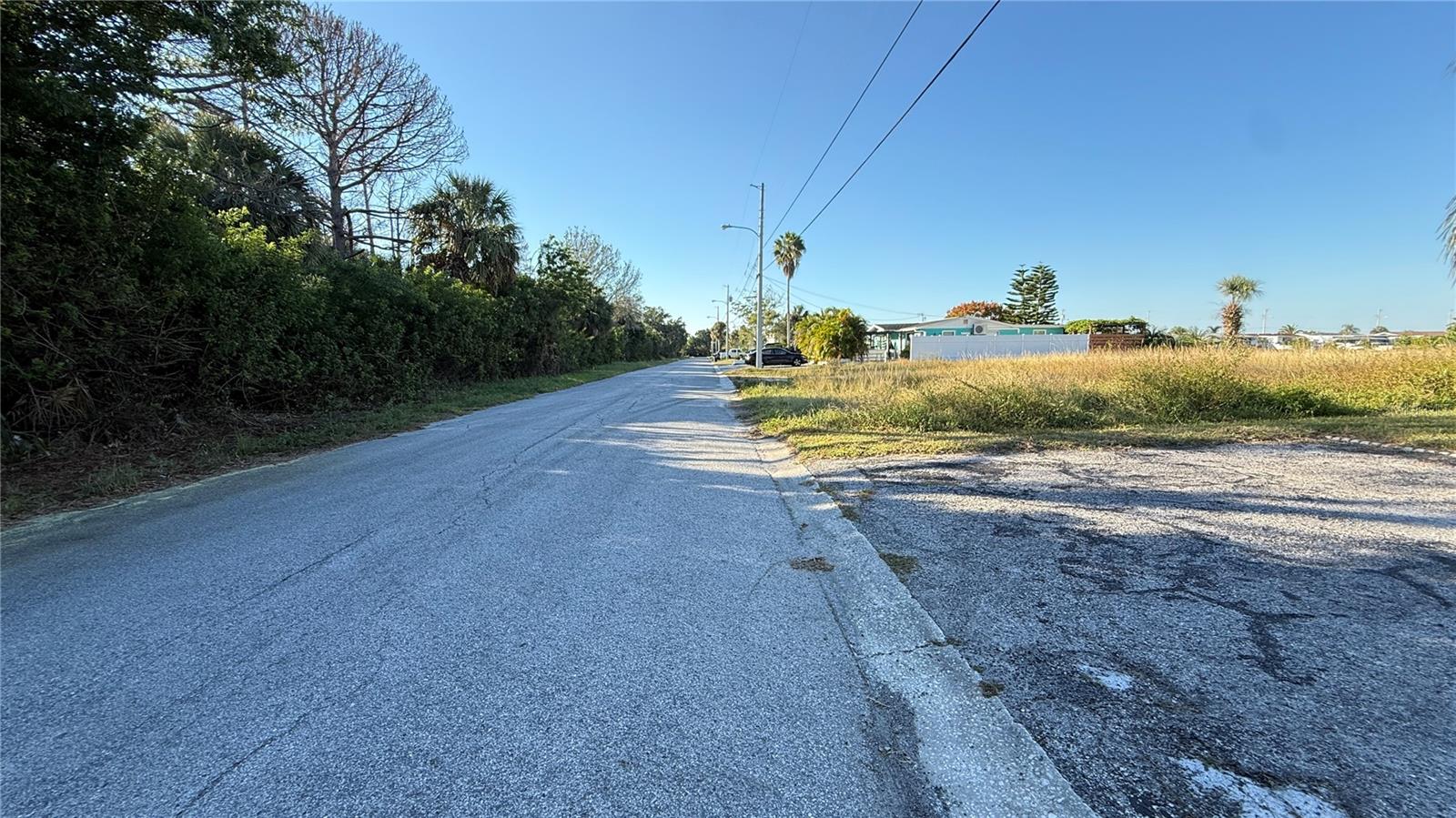 Image 4 of 17 For 12609 1st Isle