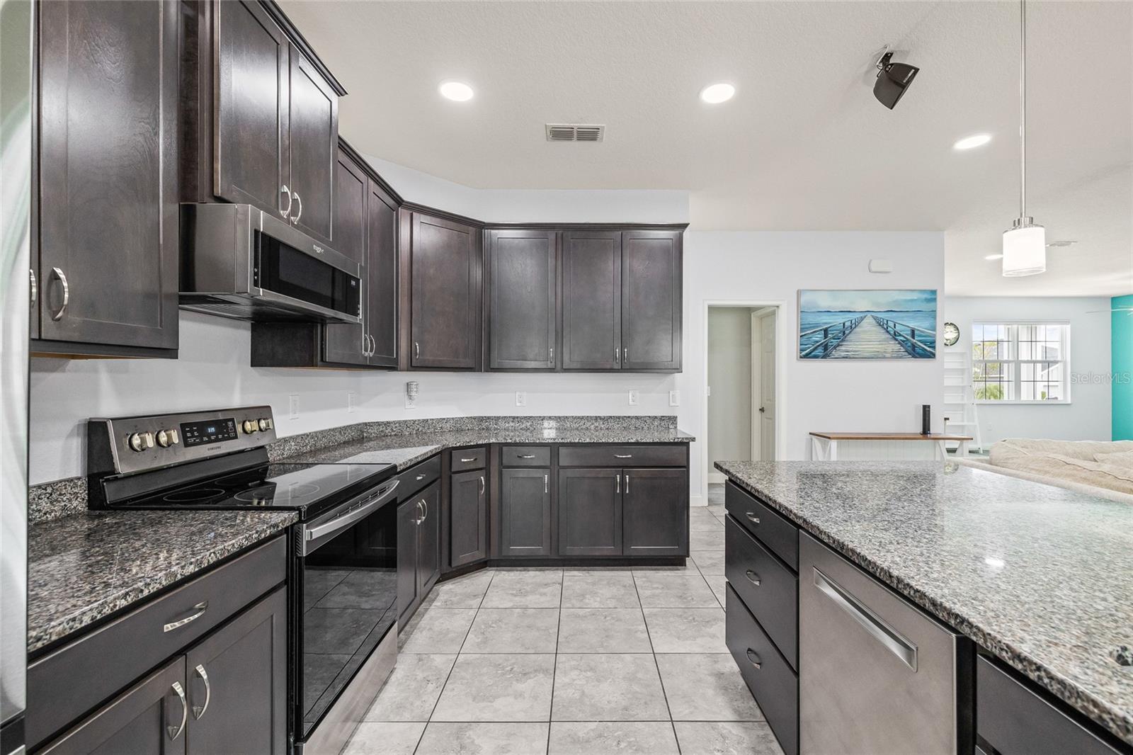 Image 19 of 50 For 5811 Valentino Way