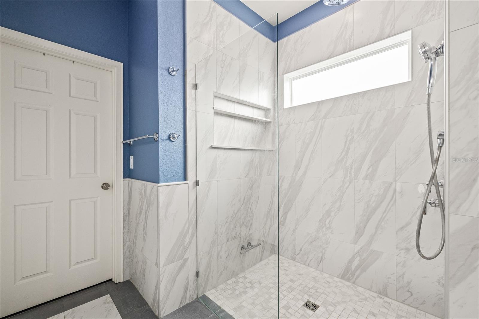 Image 36 of 50 For 5811 Valentino Way