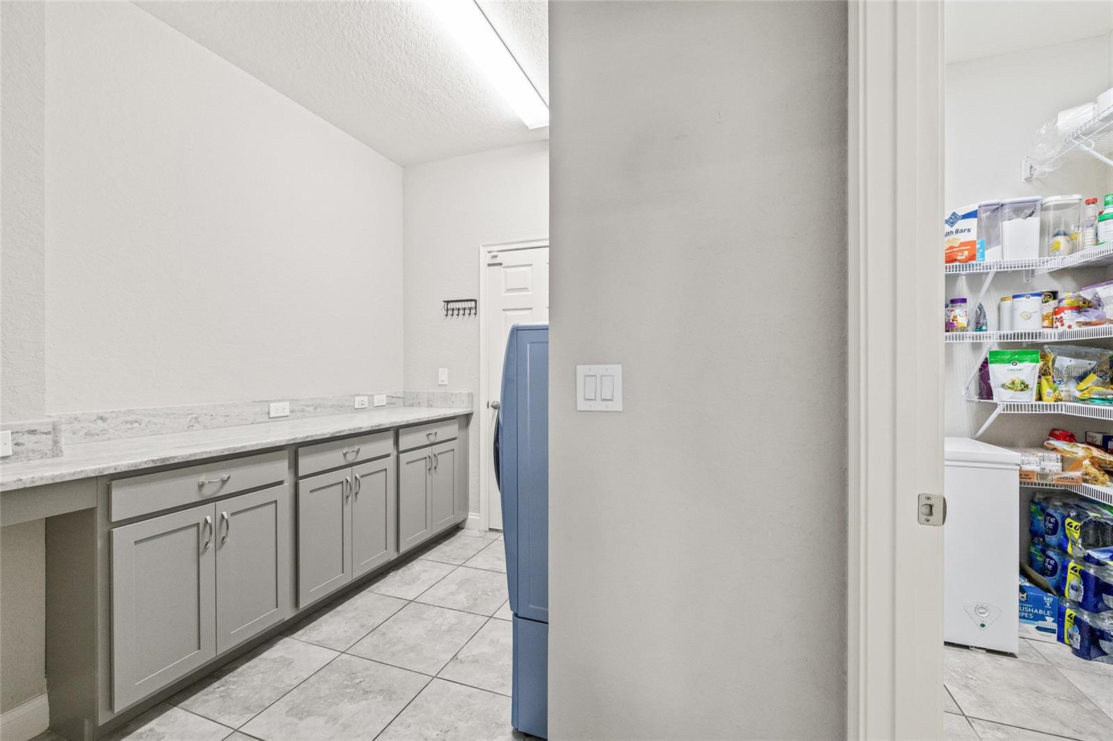 Image 6 of 50 For 5811 Valentino Way