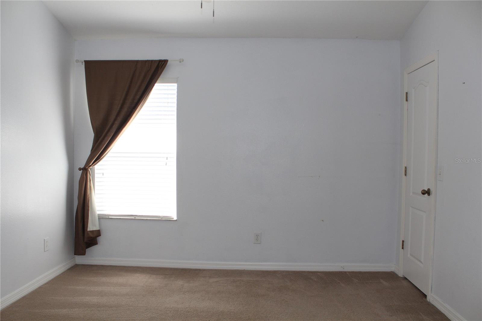 Listing photo id 13 for 16320 Swan View Circle