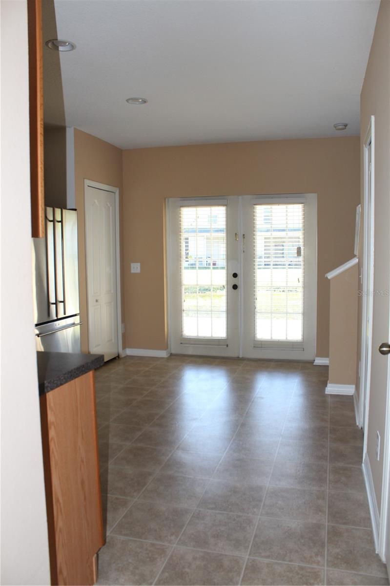 Listing photo id 3 for 16320 Swan View Circle
