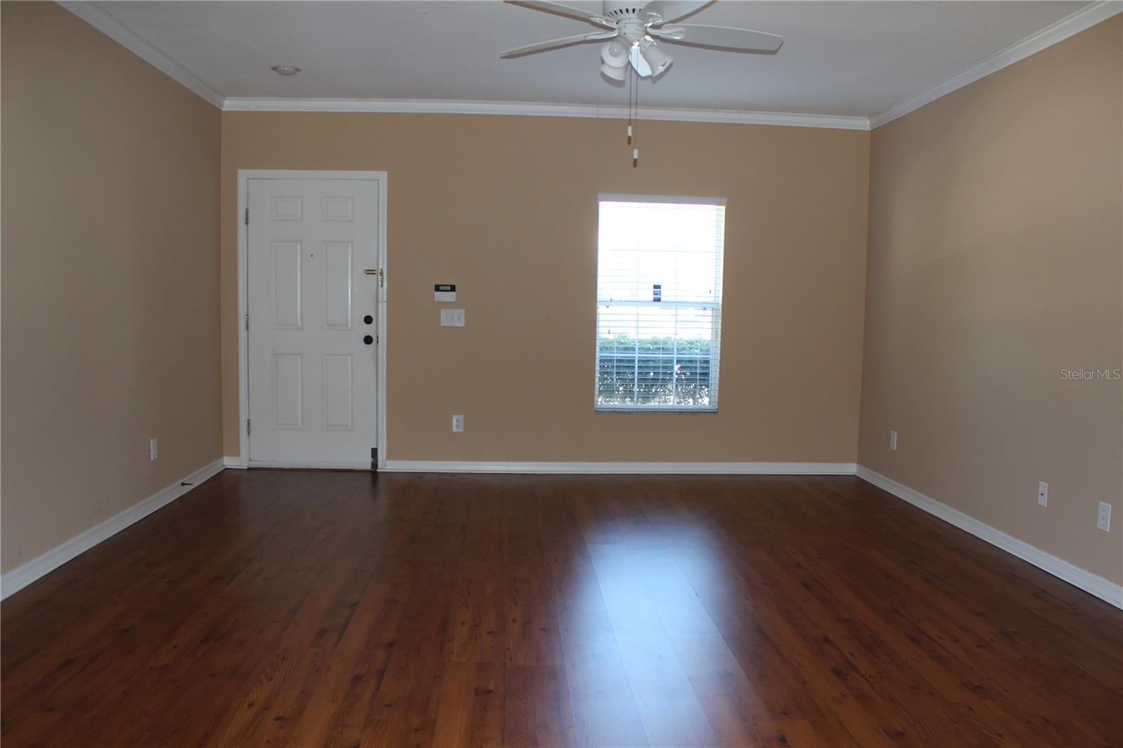 Listing photo id 4 for 16320 Swan View Circle