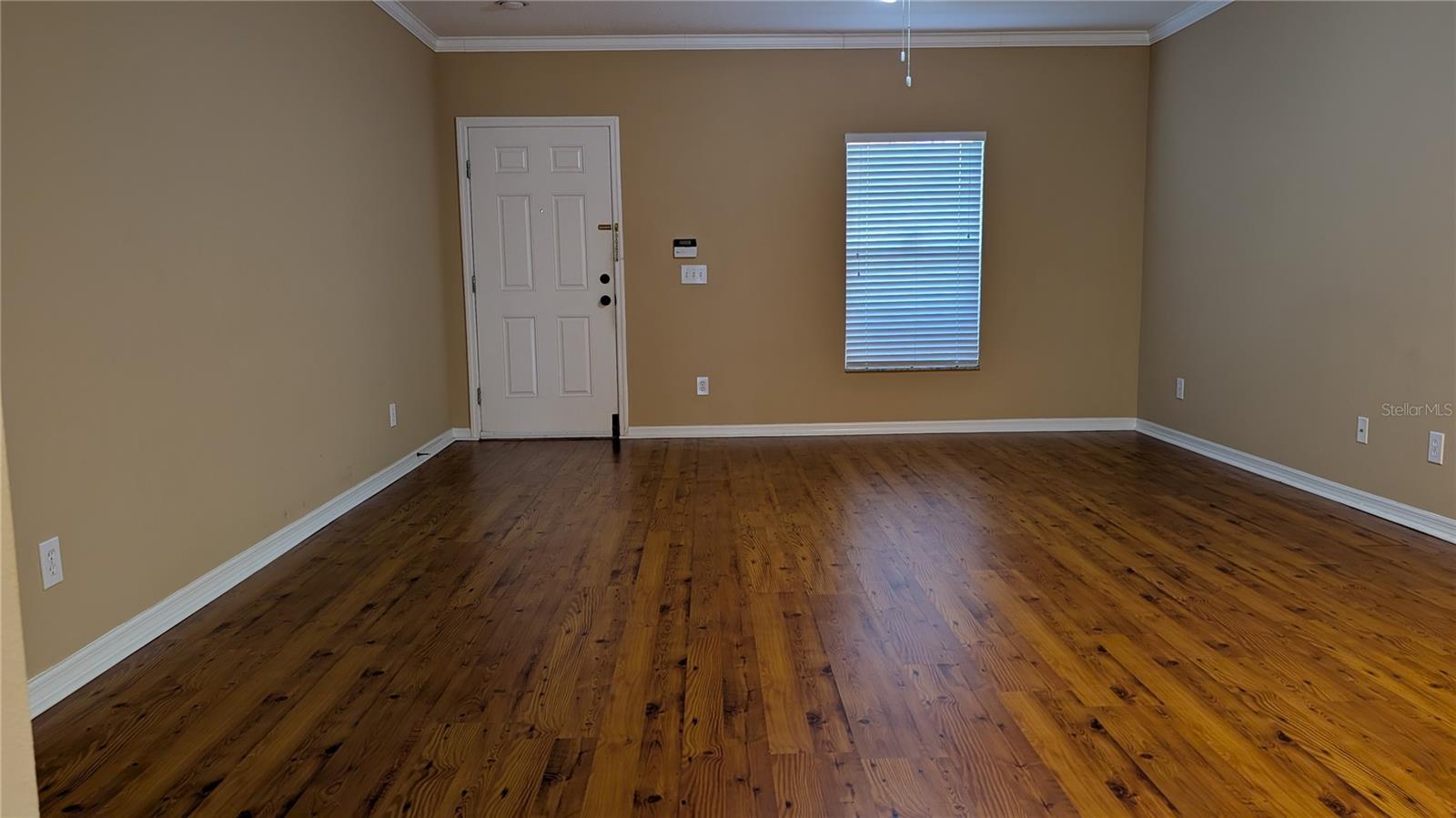 Listing photo id 5 for 16320 Swan View Circle