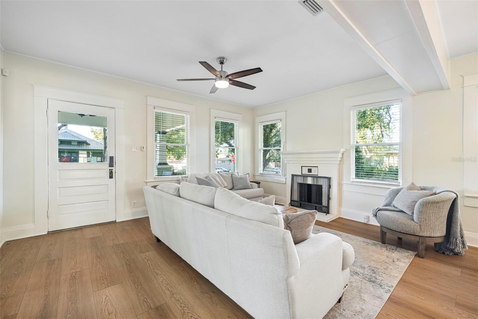 Image 4 of 39 For 5709 Suwanee Avenue