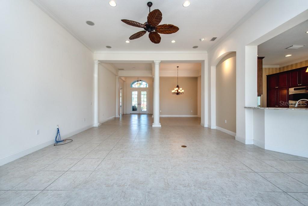 Image 6 of 58 For 12240 Thornhill Court
