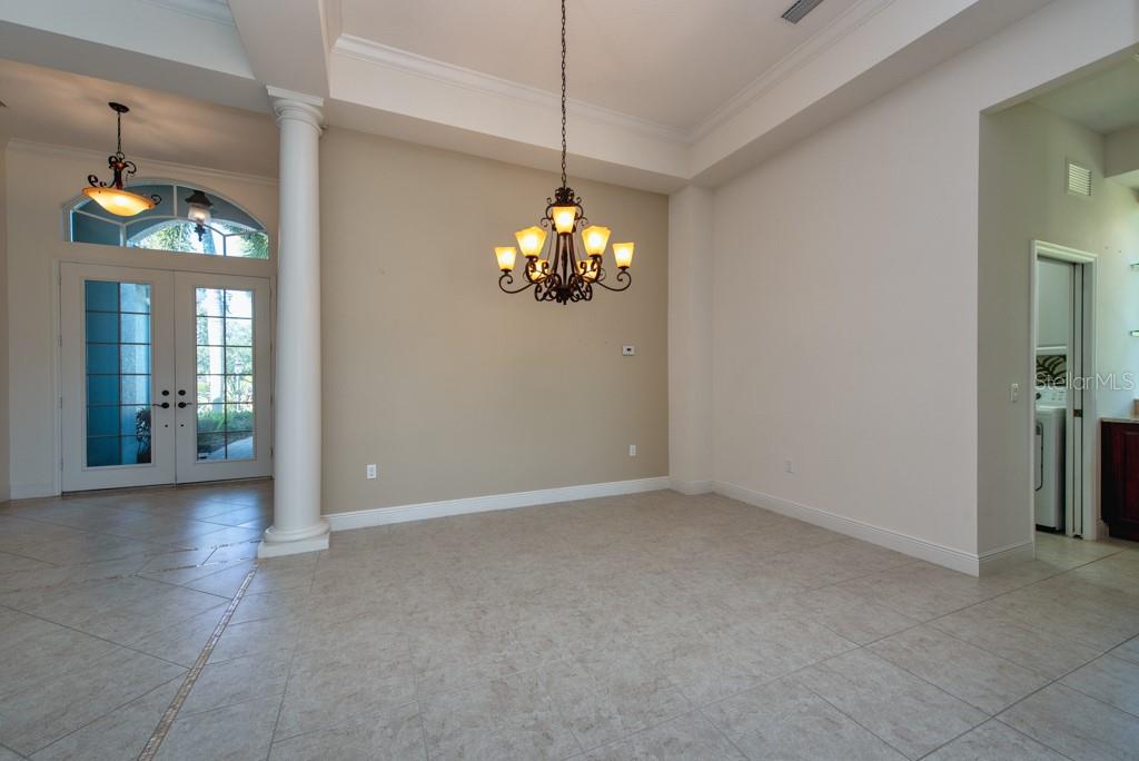 Image 7 of 58 For 12240 Thornhill Court