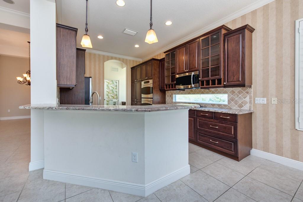 Image 8 of 58 For 12240 Thornhill Court