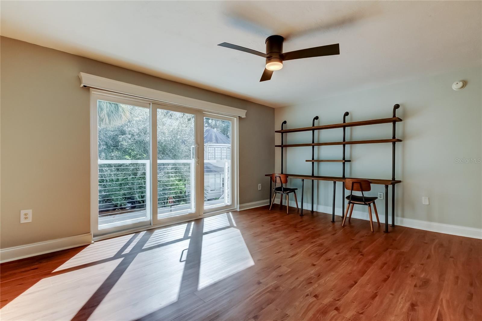 Image 12 of 30 For 210 5th Avenue S 206