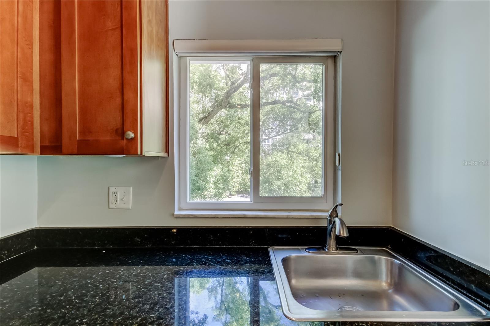 Image 18 of 30 For 210 5th Avenue S 206