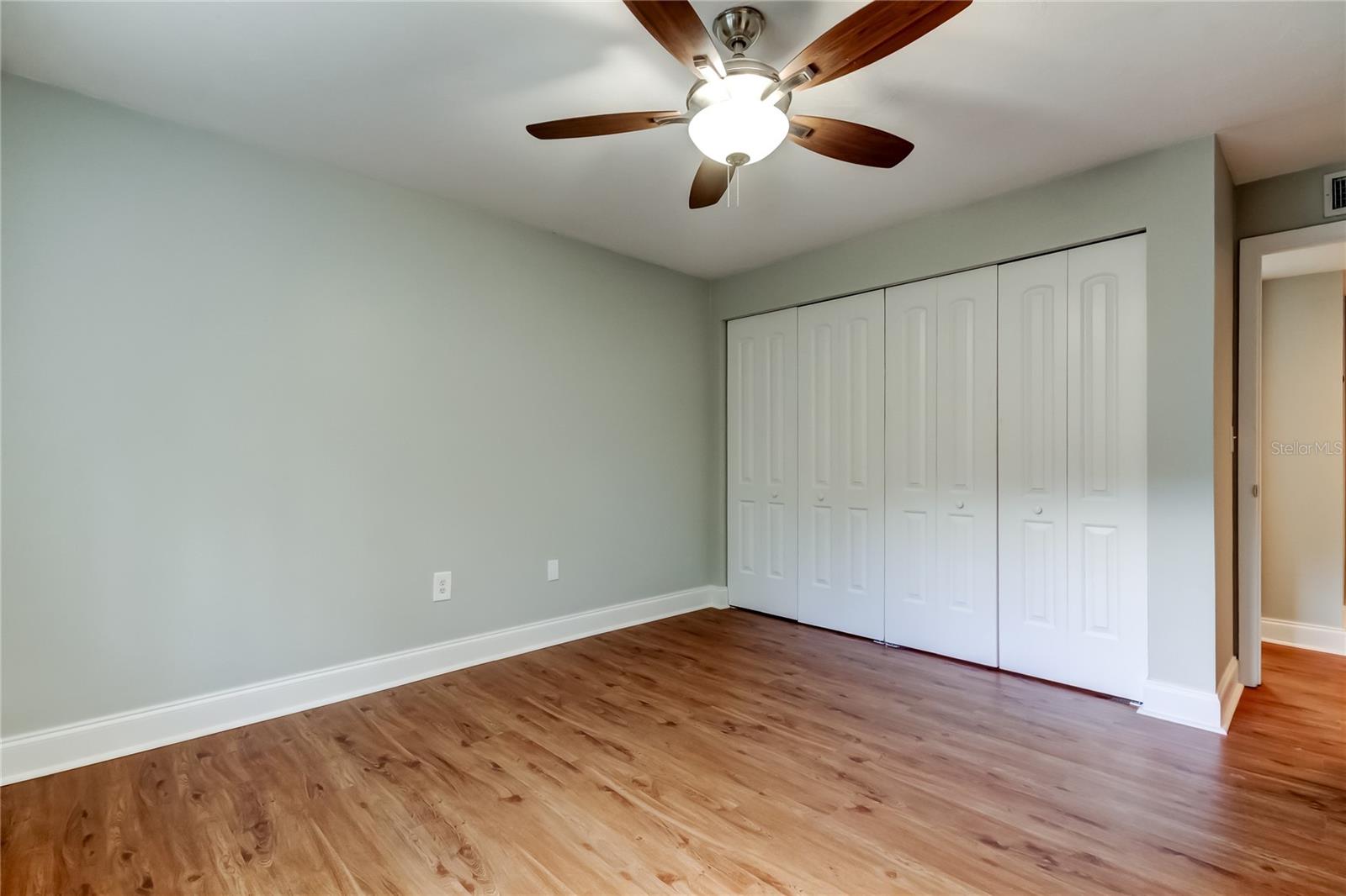 Image 19 of 30 For 210 5th Avenue S 206