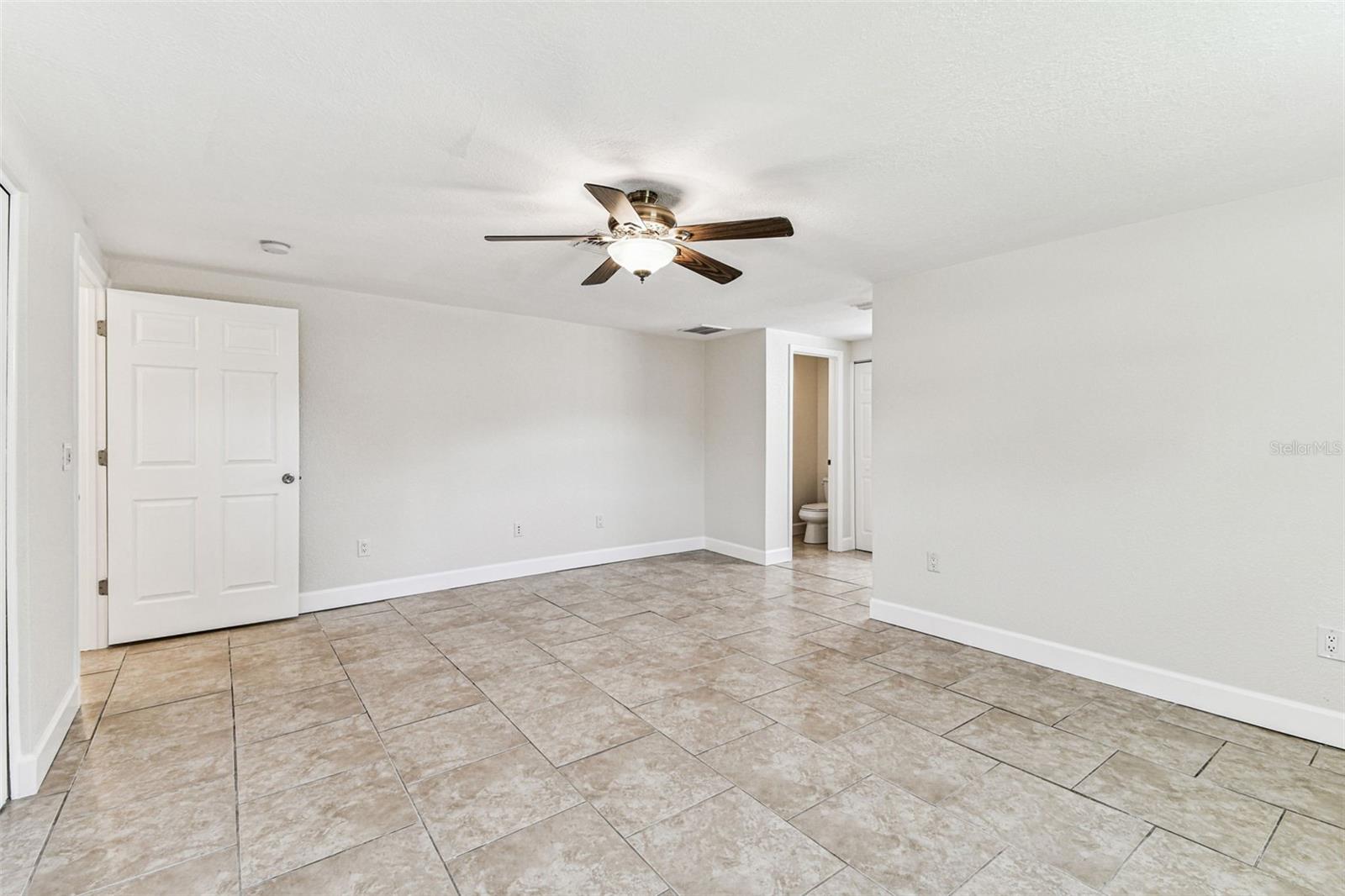 Image 20 of 55 For 5701 Commonwealth Avenue N