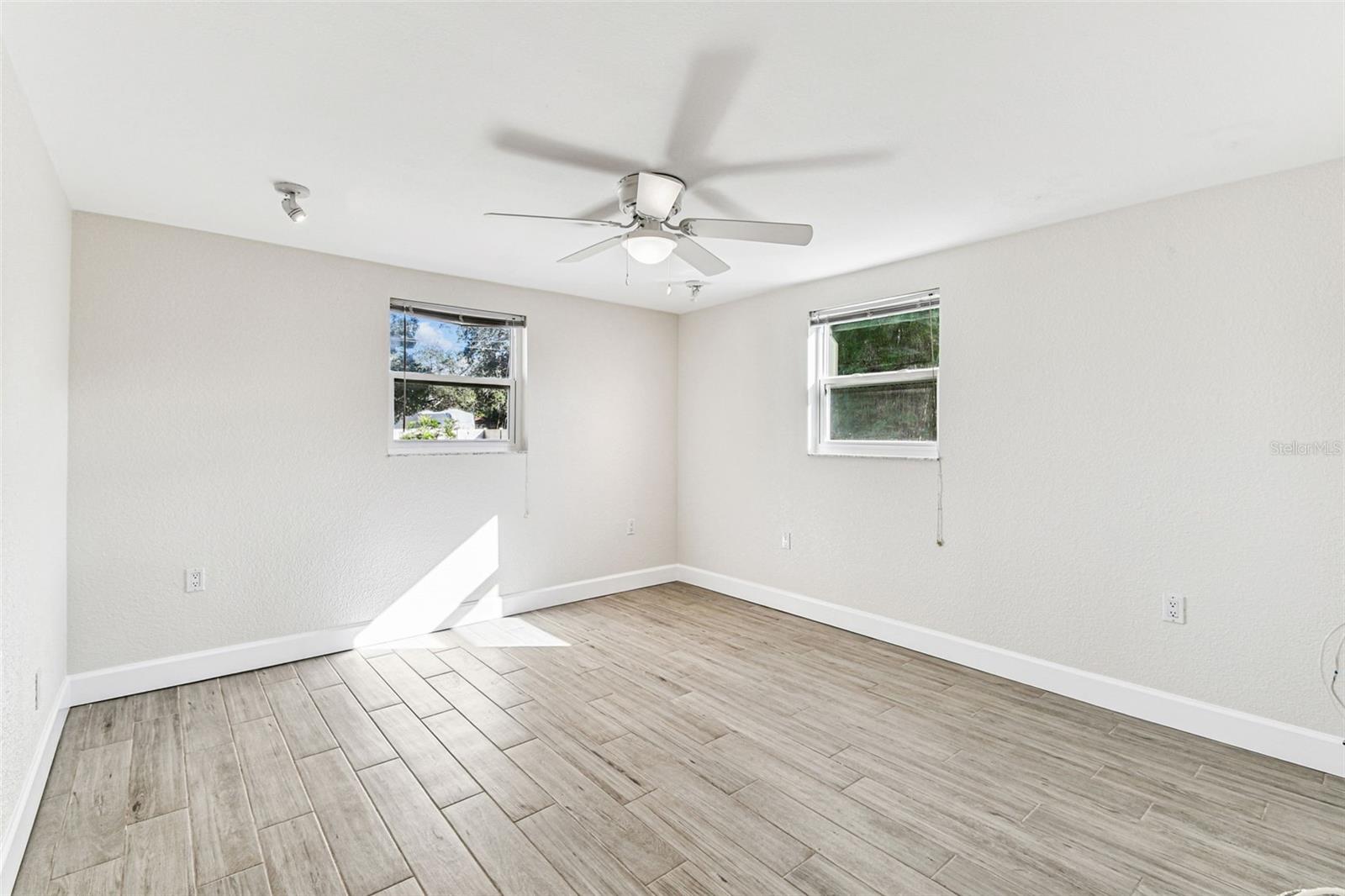 Image 26 of 55 For 5701 Commonwealth Avenue N