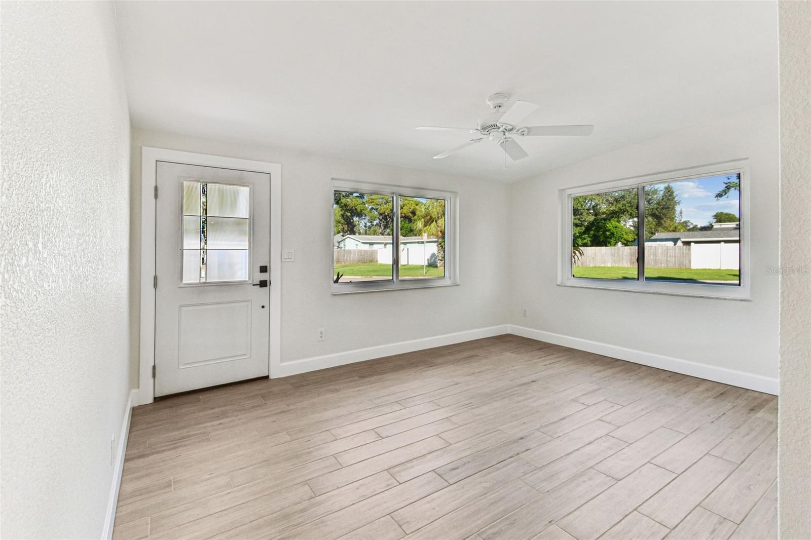 Image 4 of 55 For 5701 Commonwealth Avenue N