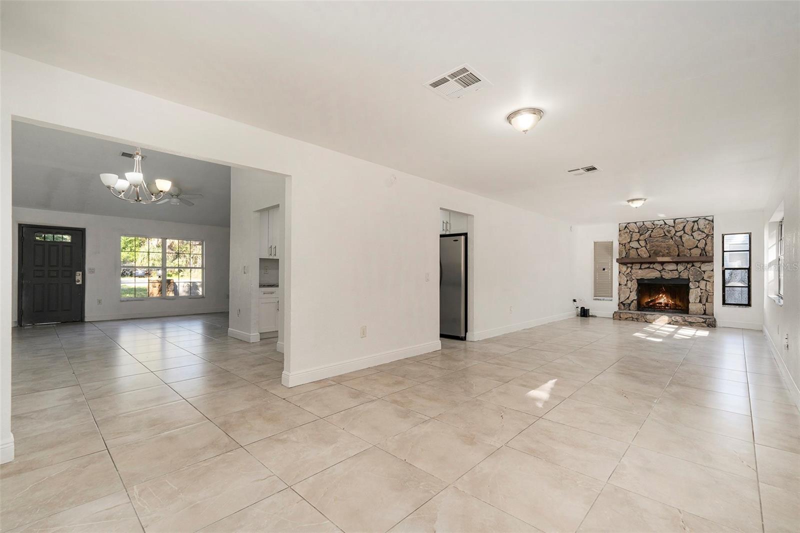 Image 12 of 31 For 12424 Hicks Road