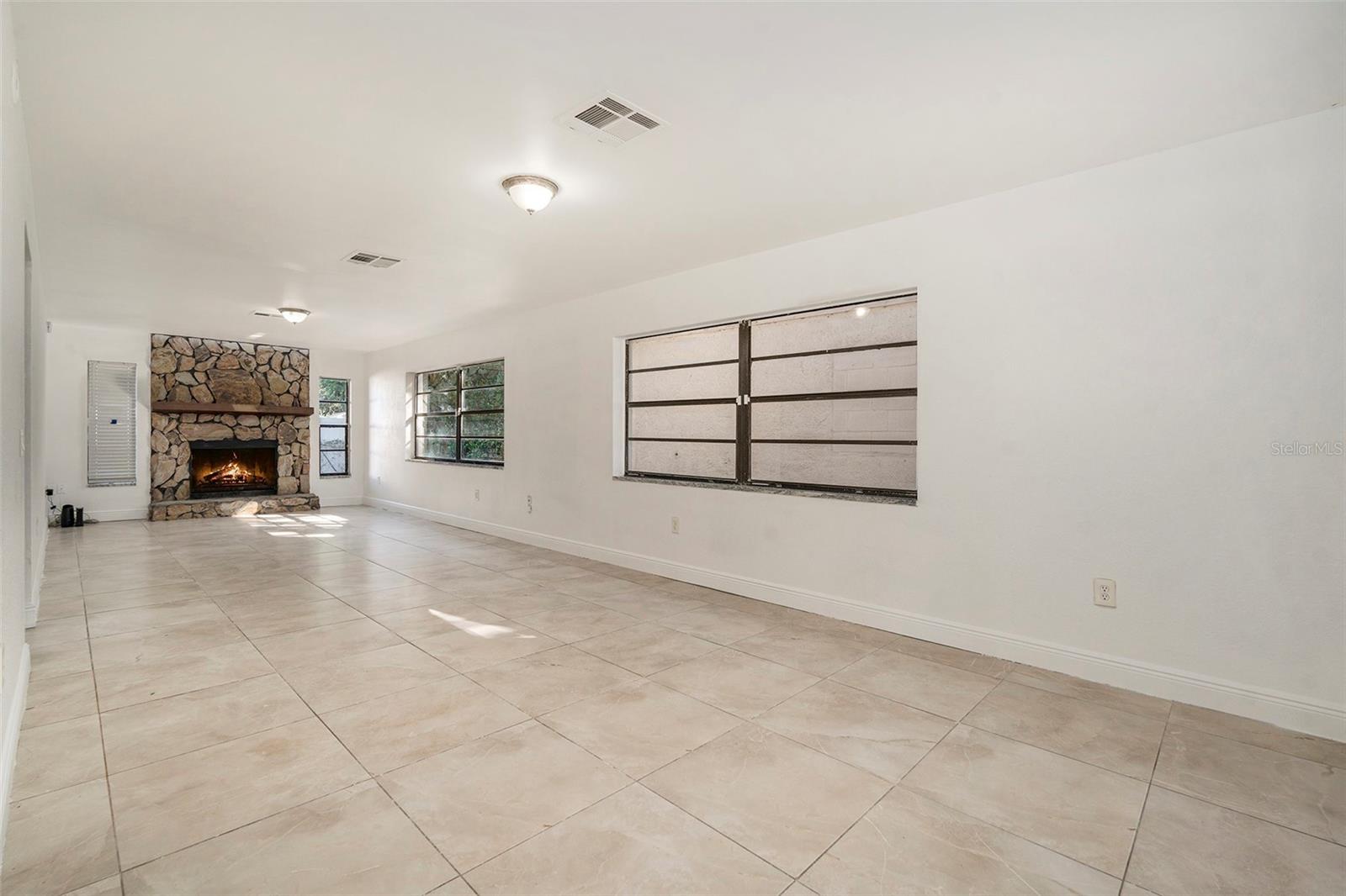 Image 13 of 31 For 12424 Hicks Road