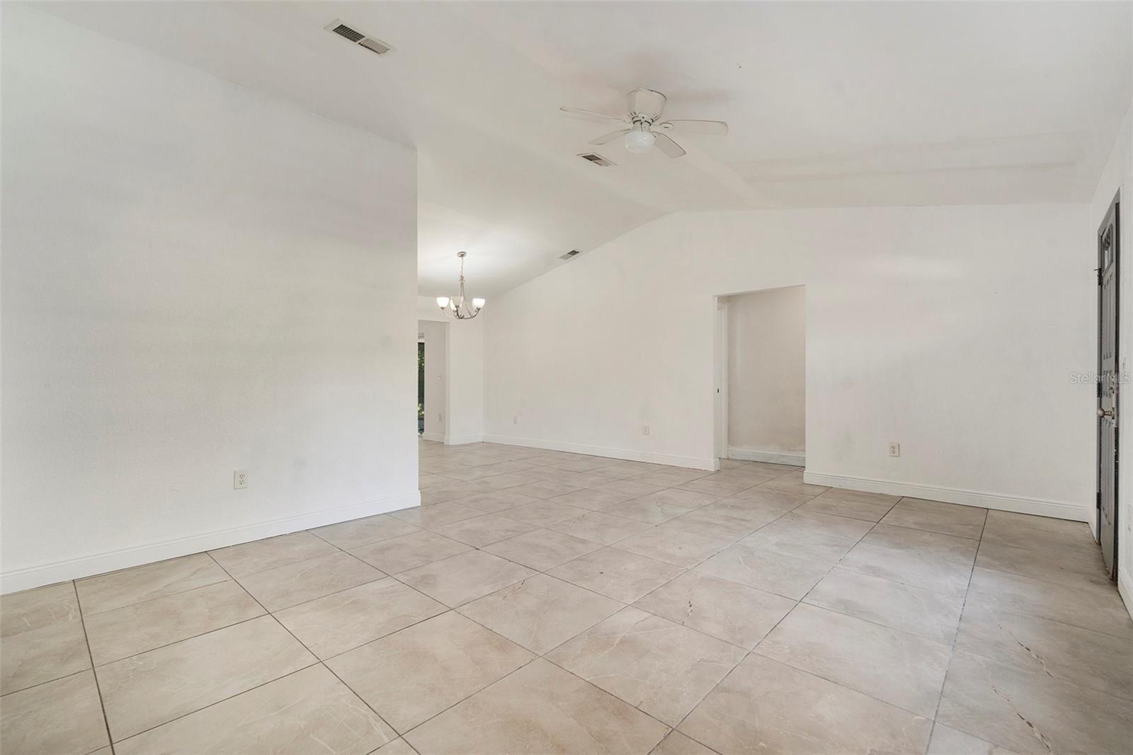 Image 6 of 31 For 12424 Hicks Road