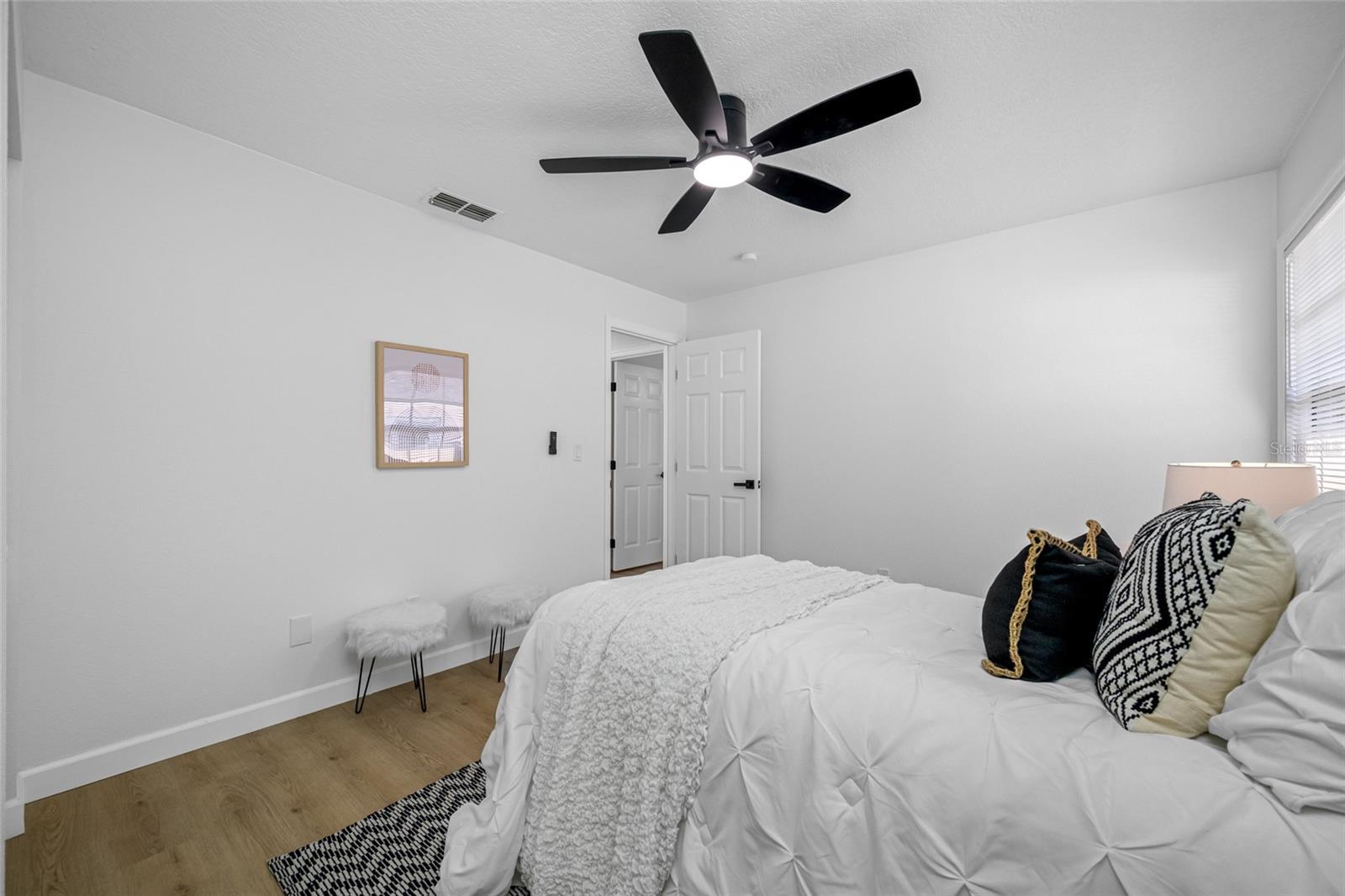Image 35 of 75 For 1822 Tall Pines Drive