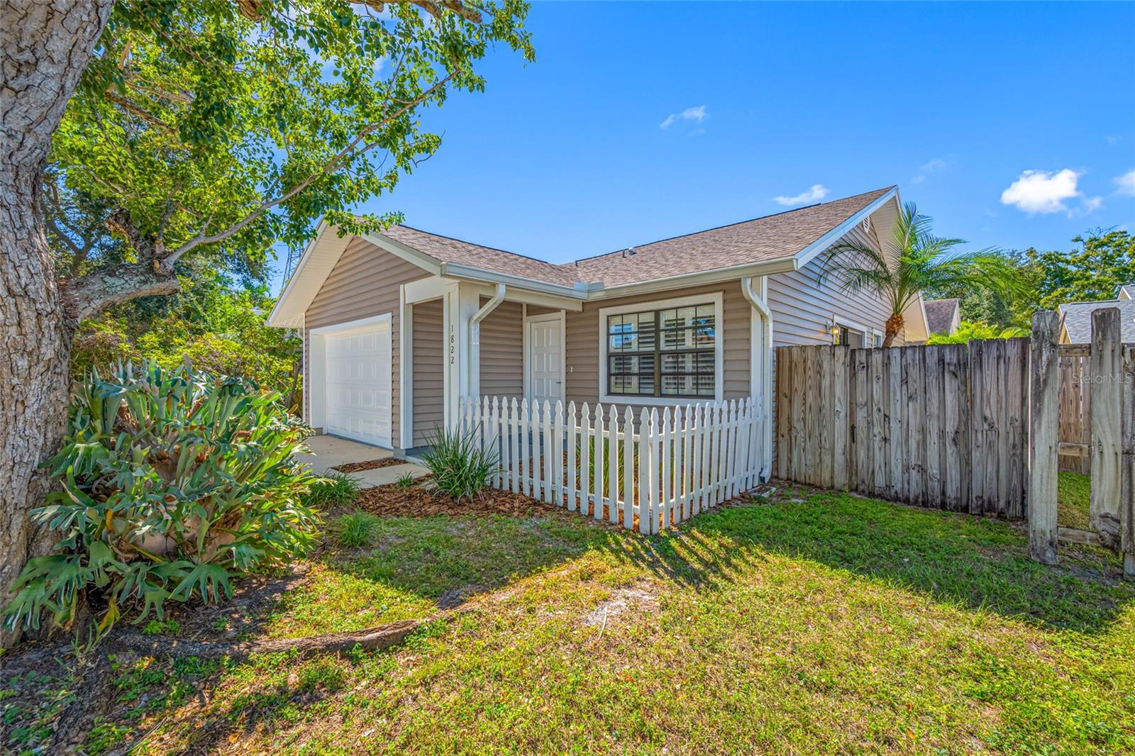 Image 4 of 75 For 1822 Tall Pines Drive