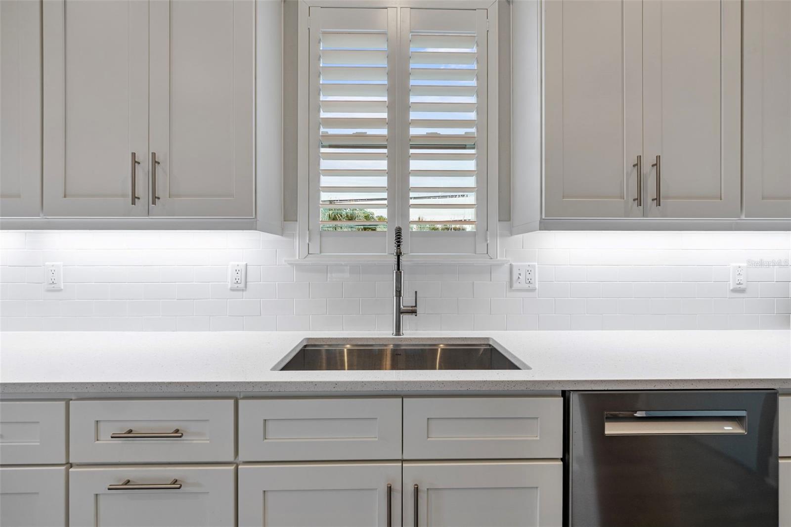 Image 11 of 51 For 515 Douglas Place