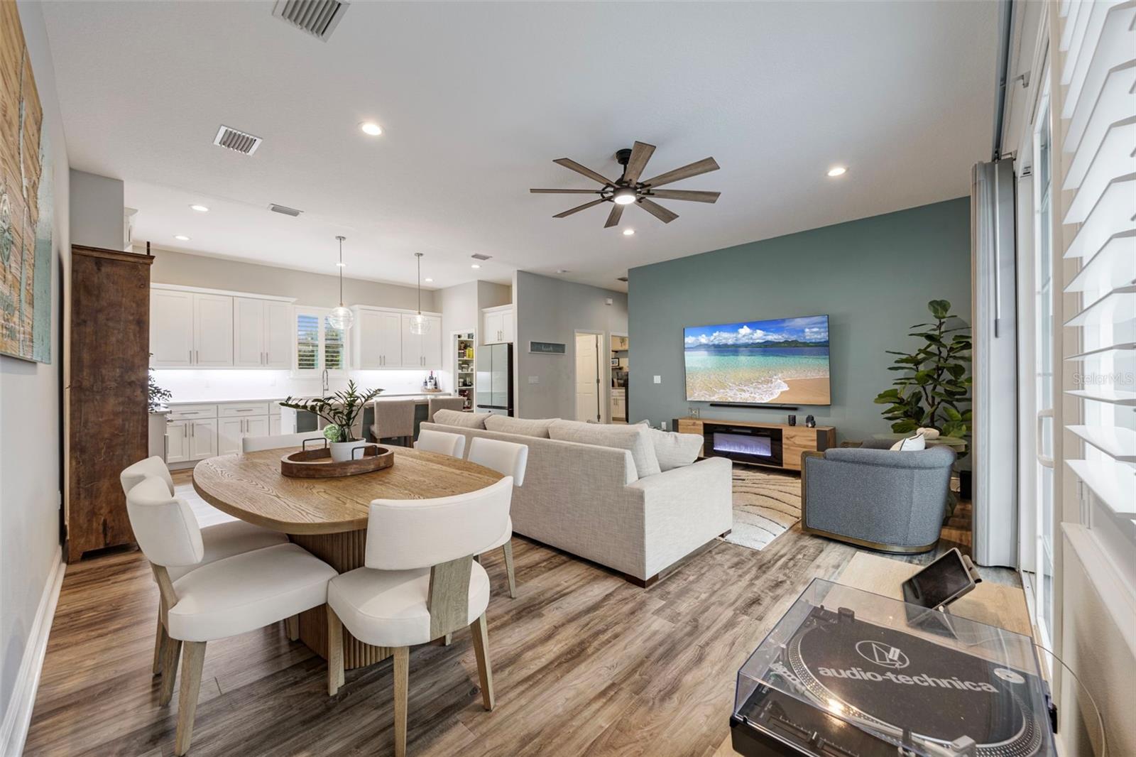 Image 14 of 51 For 515 Douglas Place