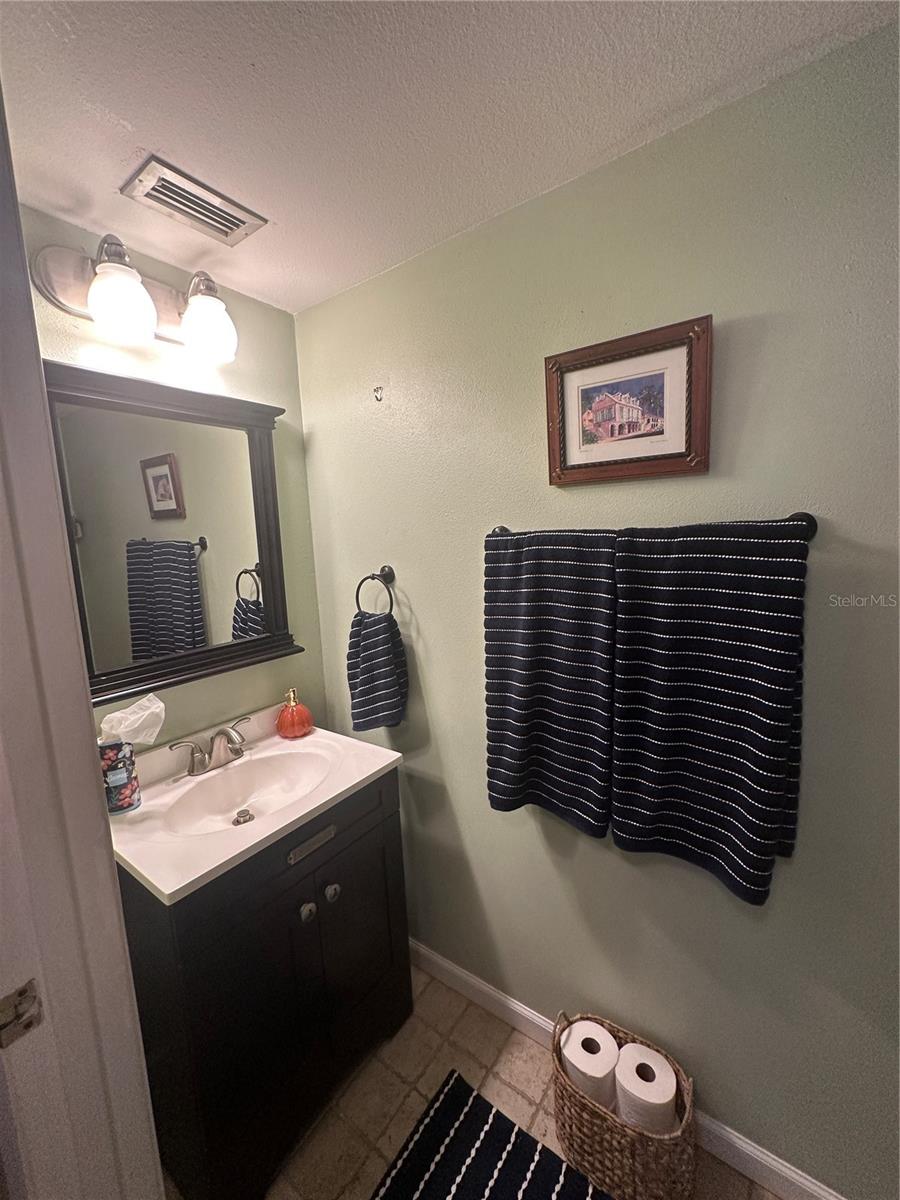 Image 16 of 56 For 1654 Bayhill Drive