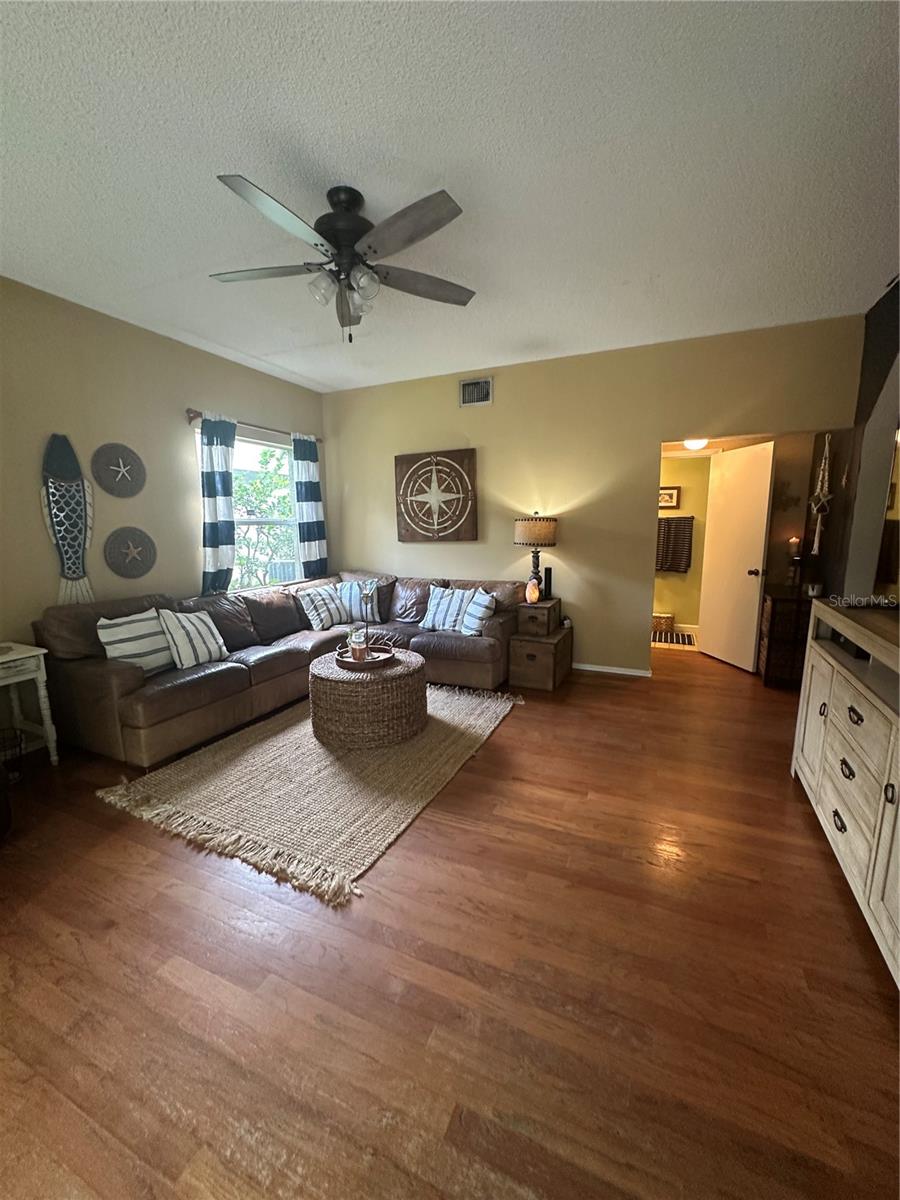 Image 19 of 56 For 1654 Bayhill Drive
