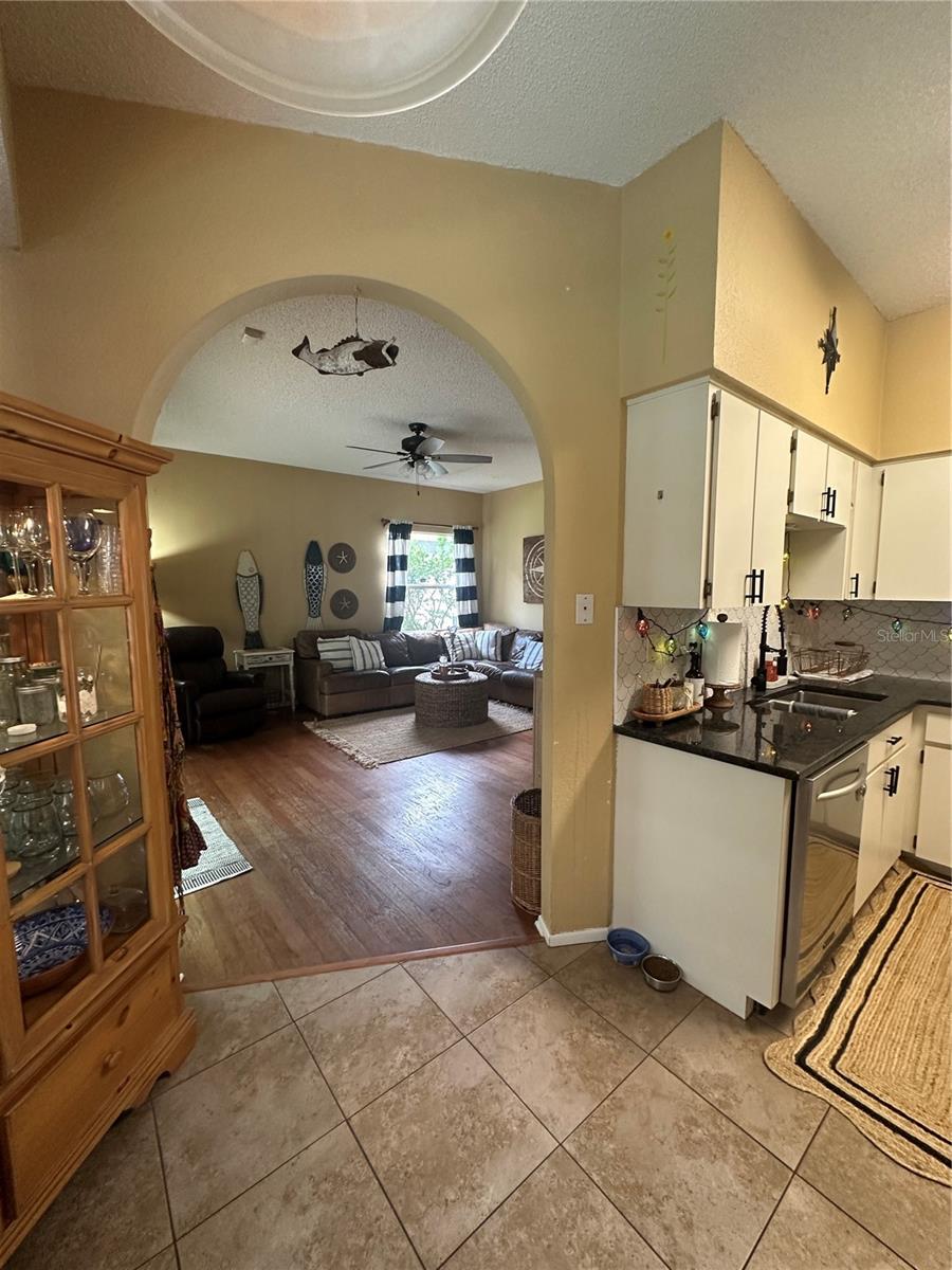 Image 31 of 56 For 1654 Bayhill Drive